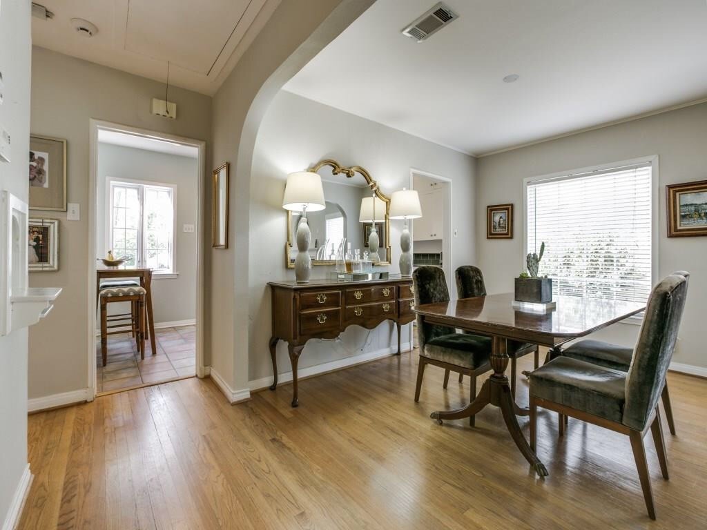 1523 Oak Knoll Street Dallas TX 75208
