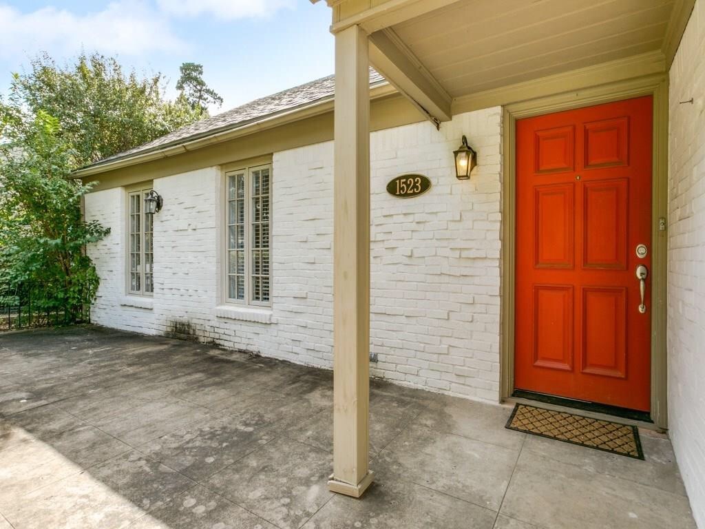 1523 Oak Knoll Street Dallas TX 75208