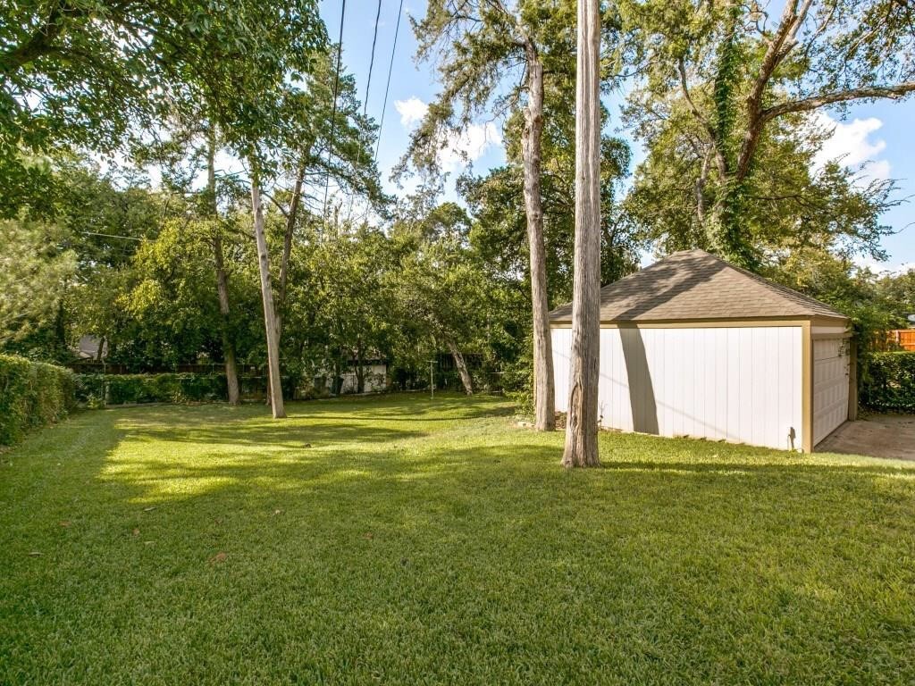 1523 Oak Knoll Street Dallas TX 75208