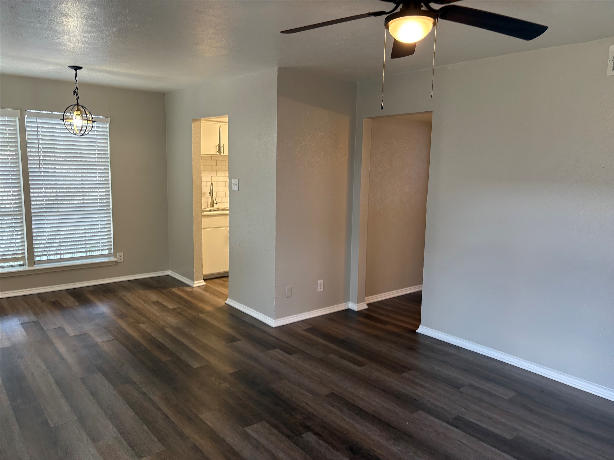 2211 S Vernon Avenue Dallas TX 75224
