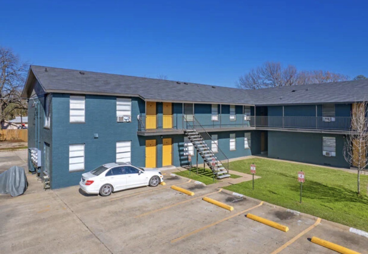 2211 S Vernon Avenue Dallas TX 75224