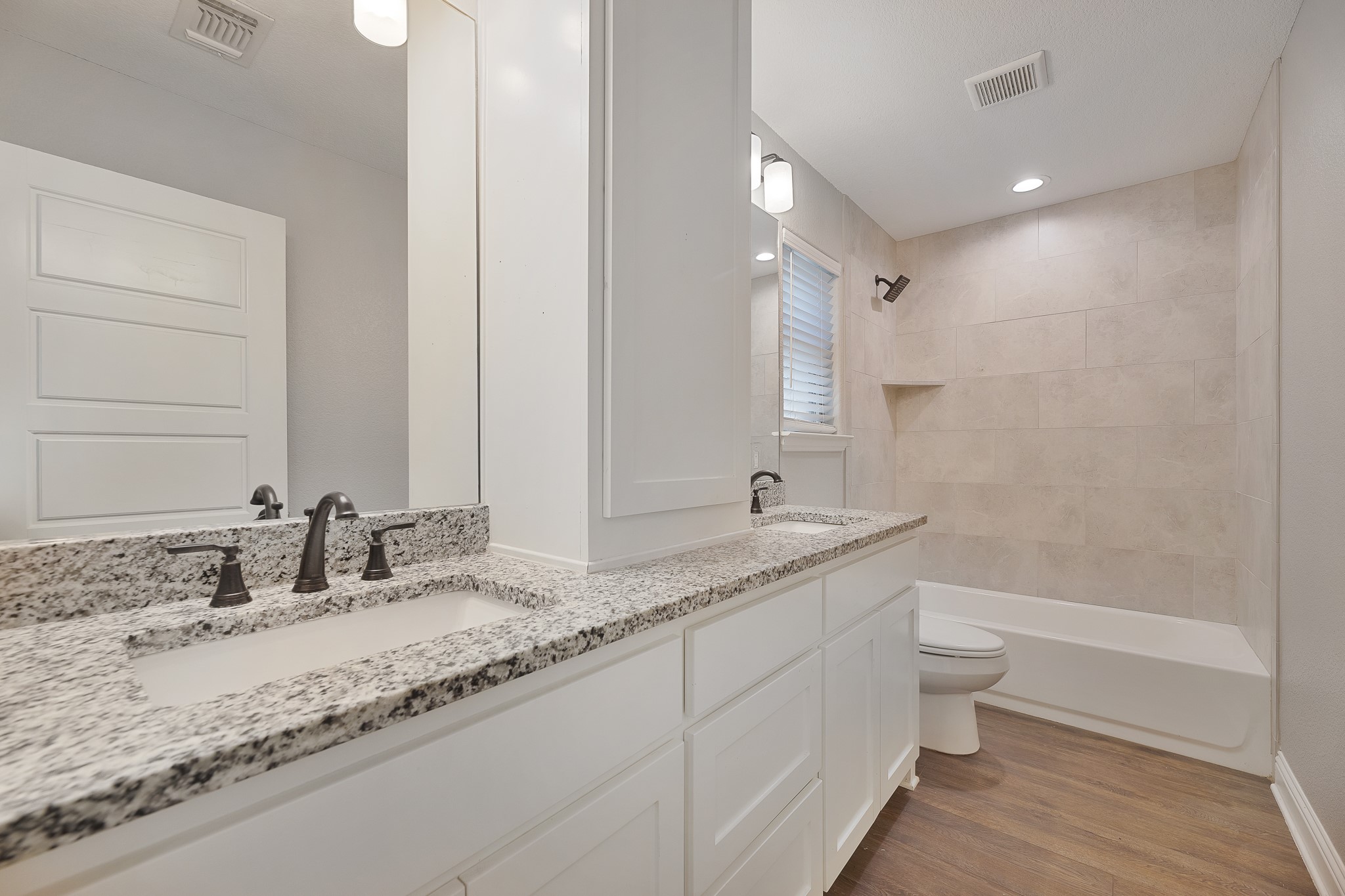 1713 Bronco Road Granbury TX 76049