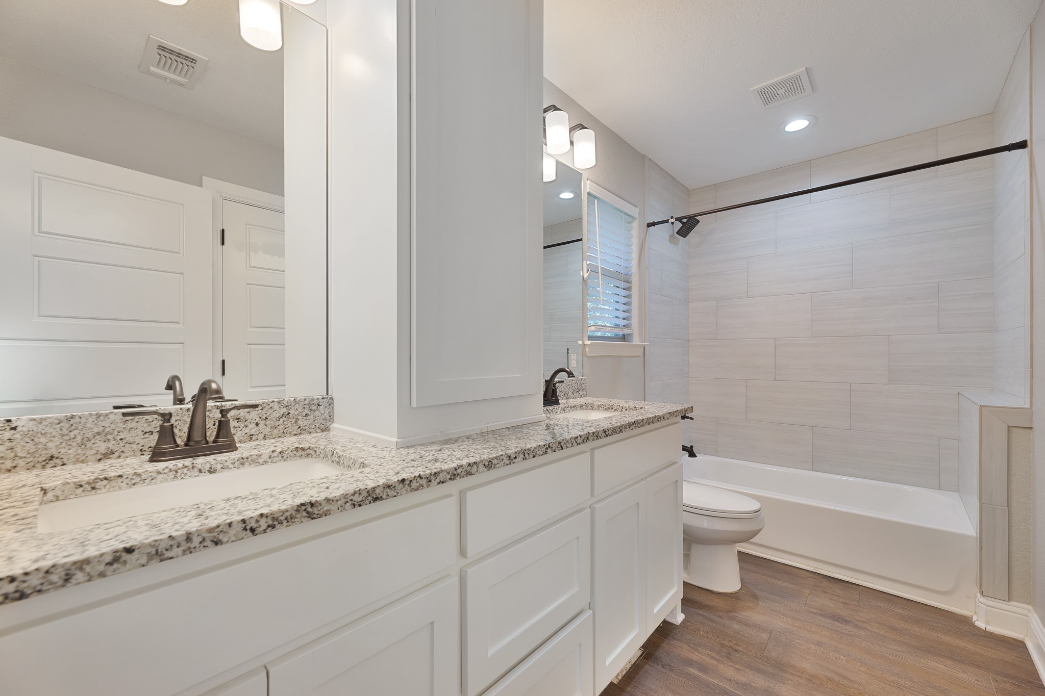 1713 Bronco Road Granbury TX 76049