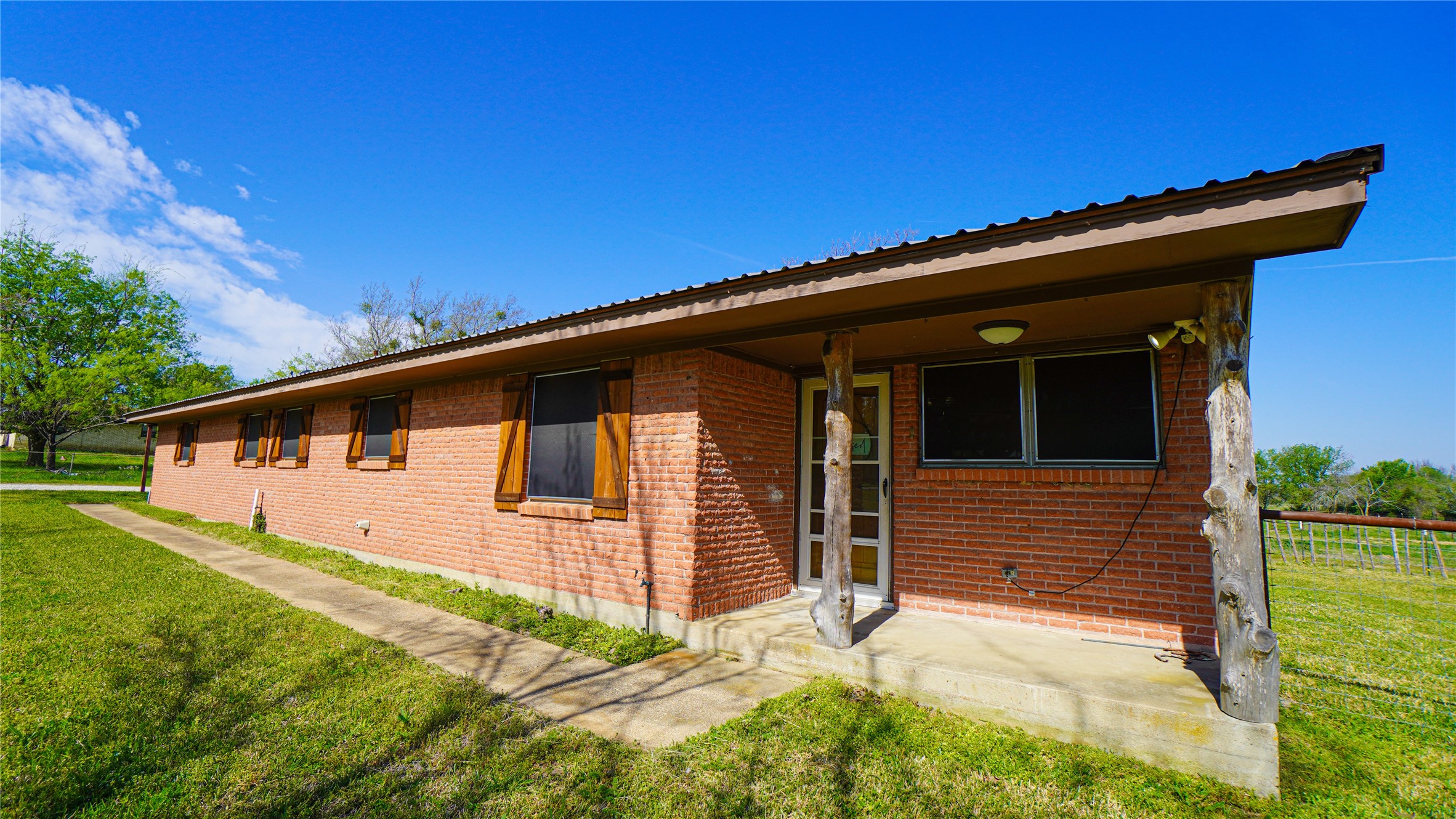 19761 N State Highway 34 Terrell TX 75161