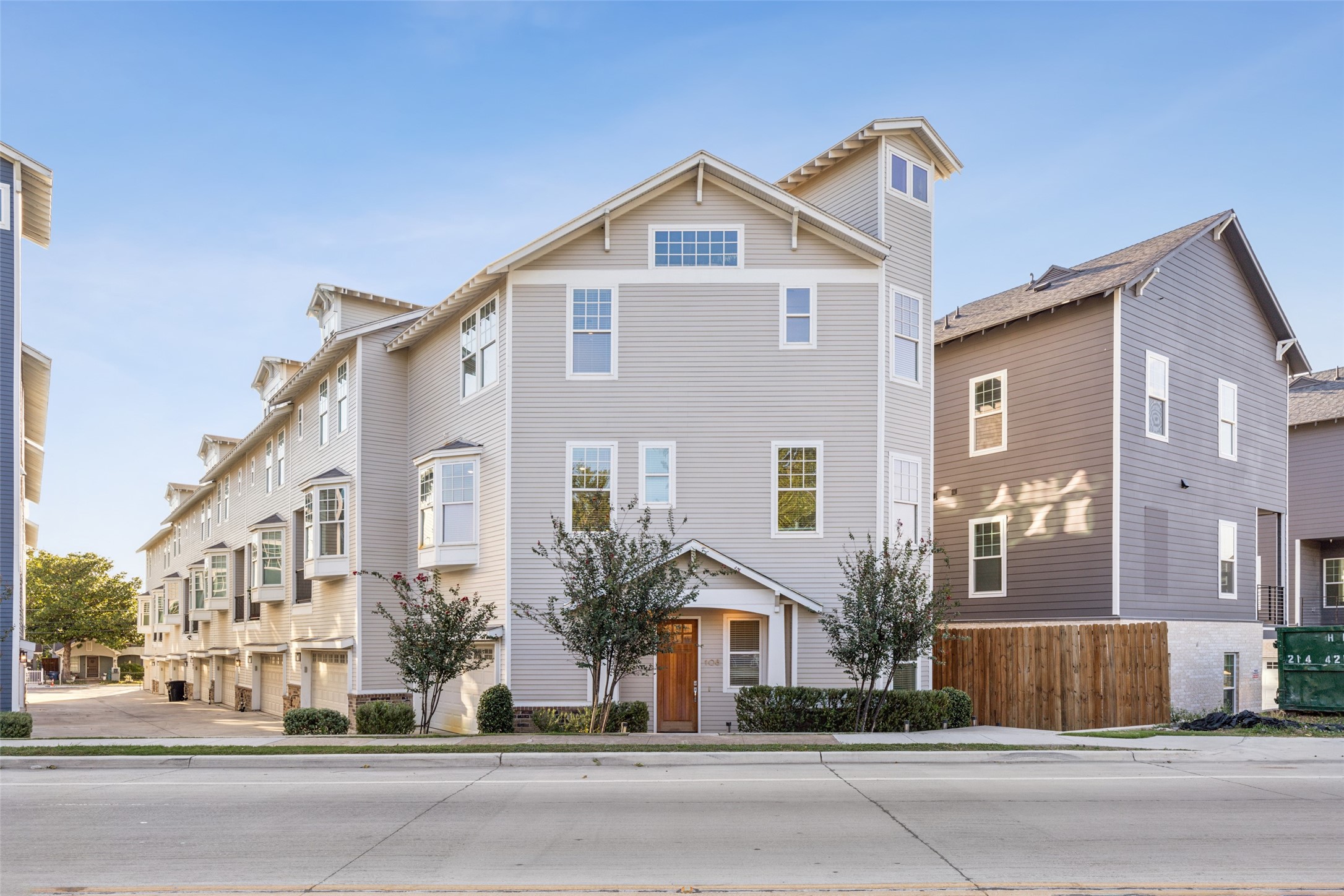 645 N Tyler Street Dallas TX 75208