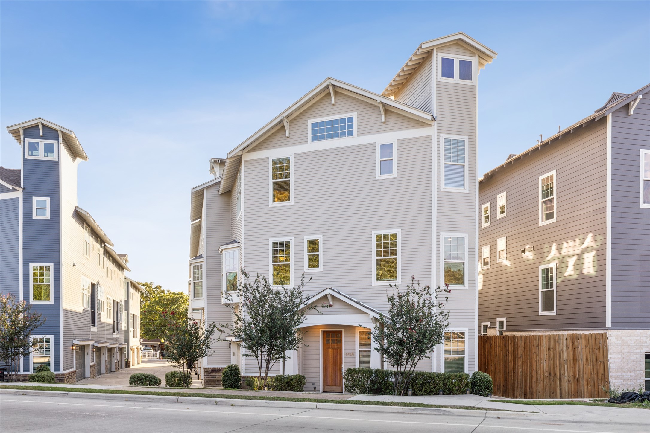 645 N Tyler Street Dallas TX 75208