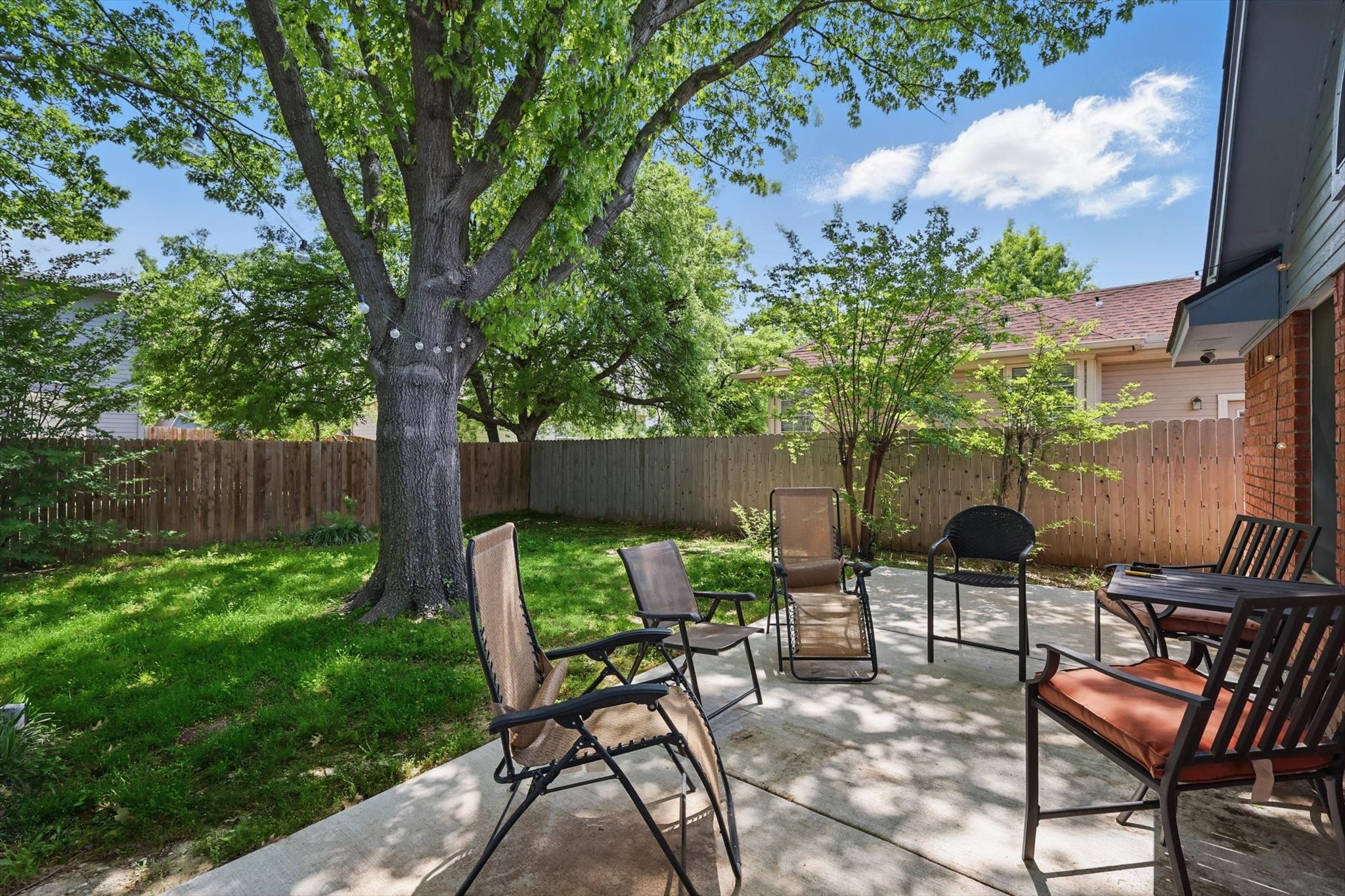 1200 Oak Valley Denton TX 76209