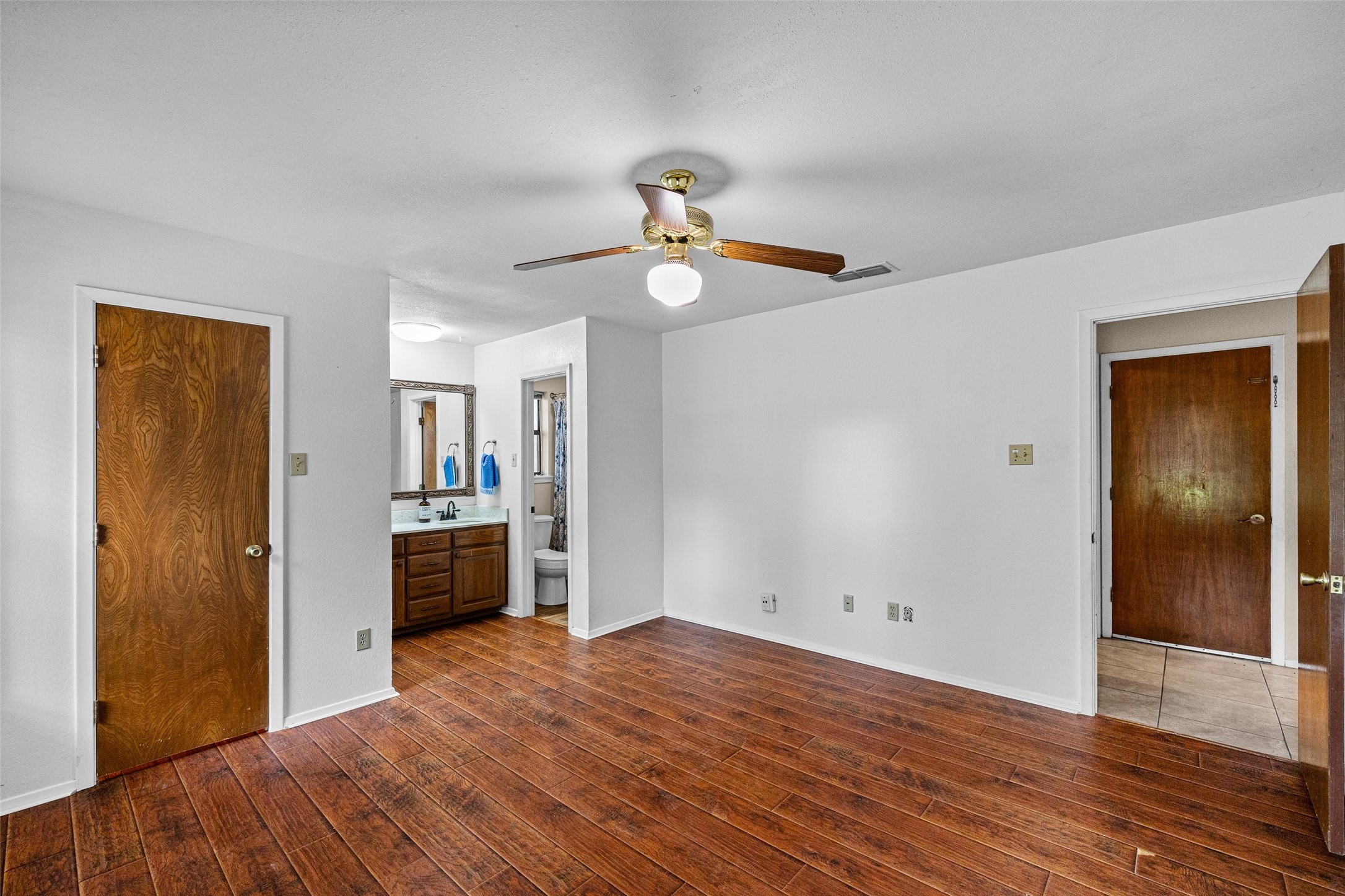 1017 Meadowlark Lane Granbury TX 76048