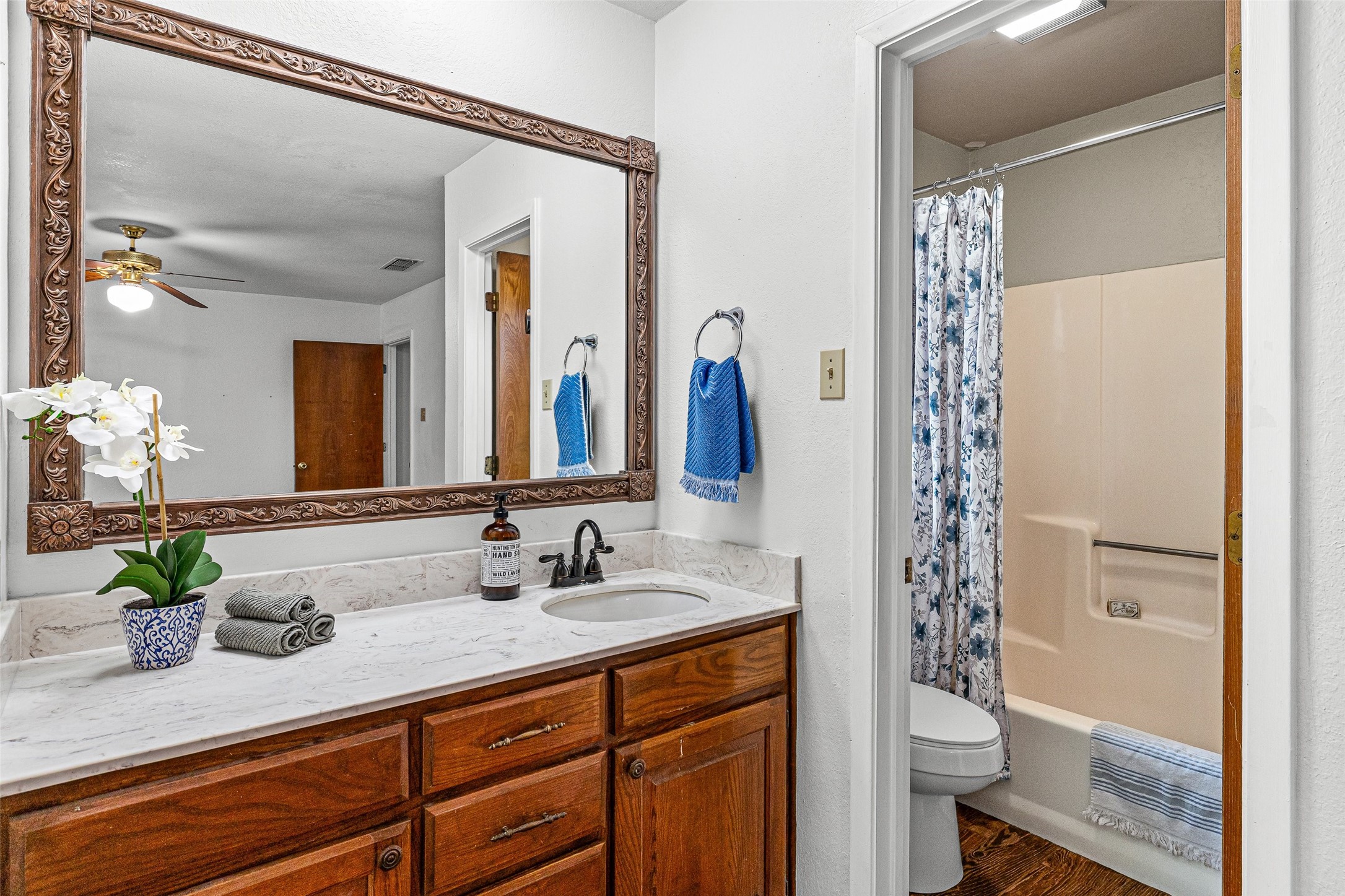 1017 Meadowlark Lane Granbury TX 76048