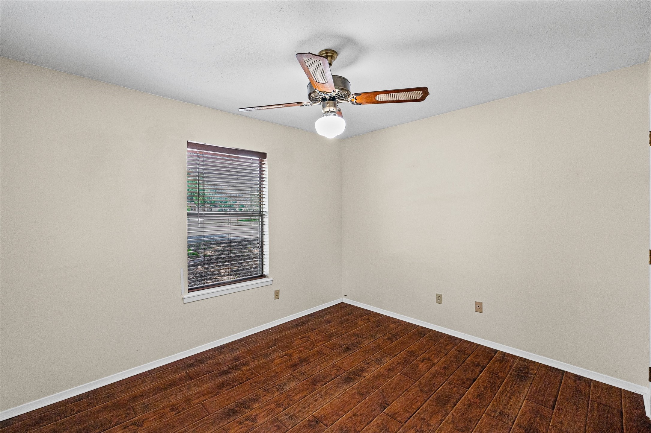 1017 Meadowlark Lane Granbury TX 76048
