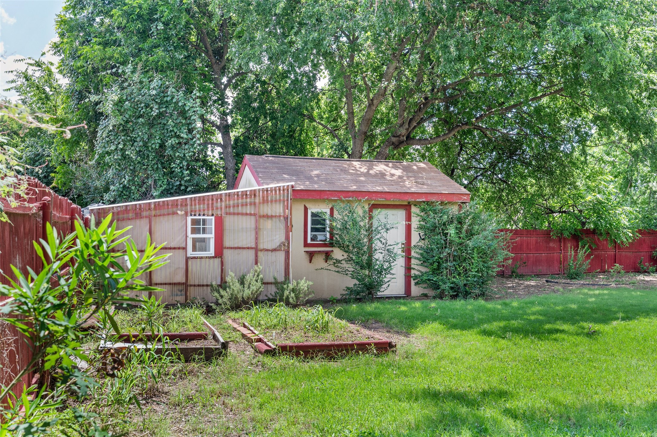1017 Meadowlark Lane Granbury TX 76048