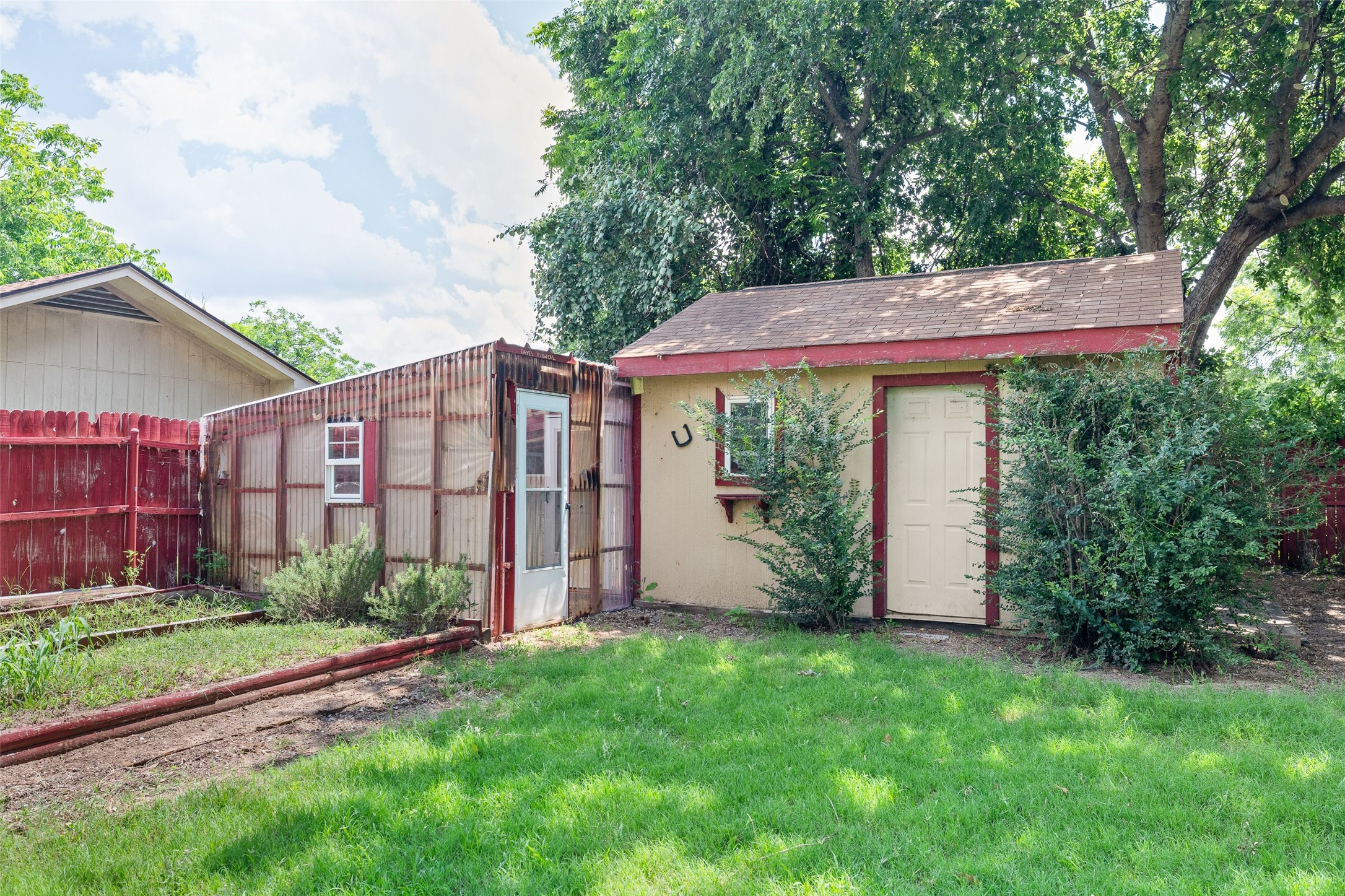 1017 Meadowlark Lane Granbury TX 76048