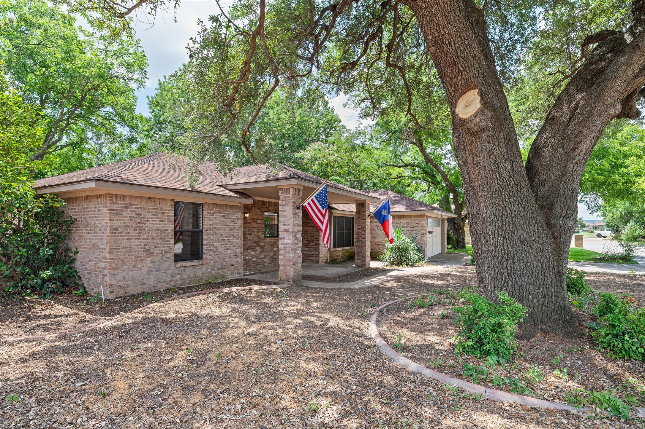 1017 Meadowlark Lane Granbury TX 76048