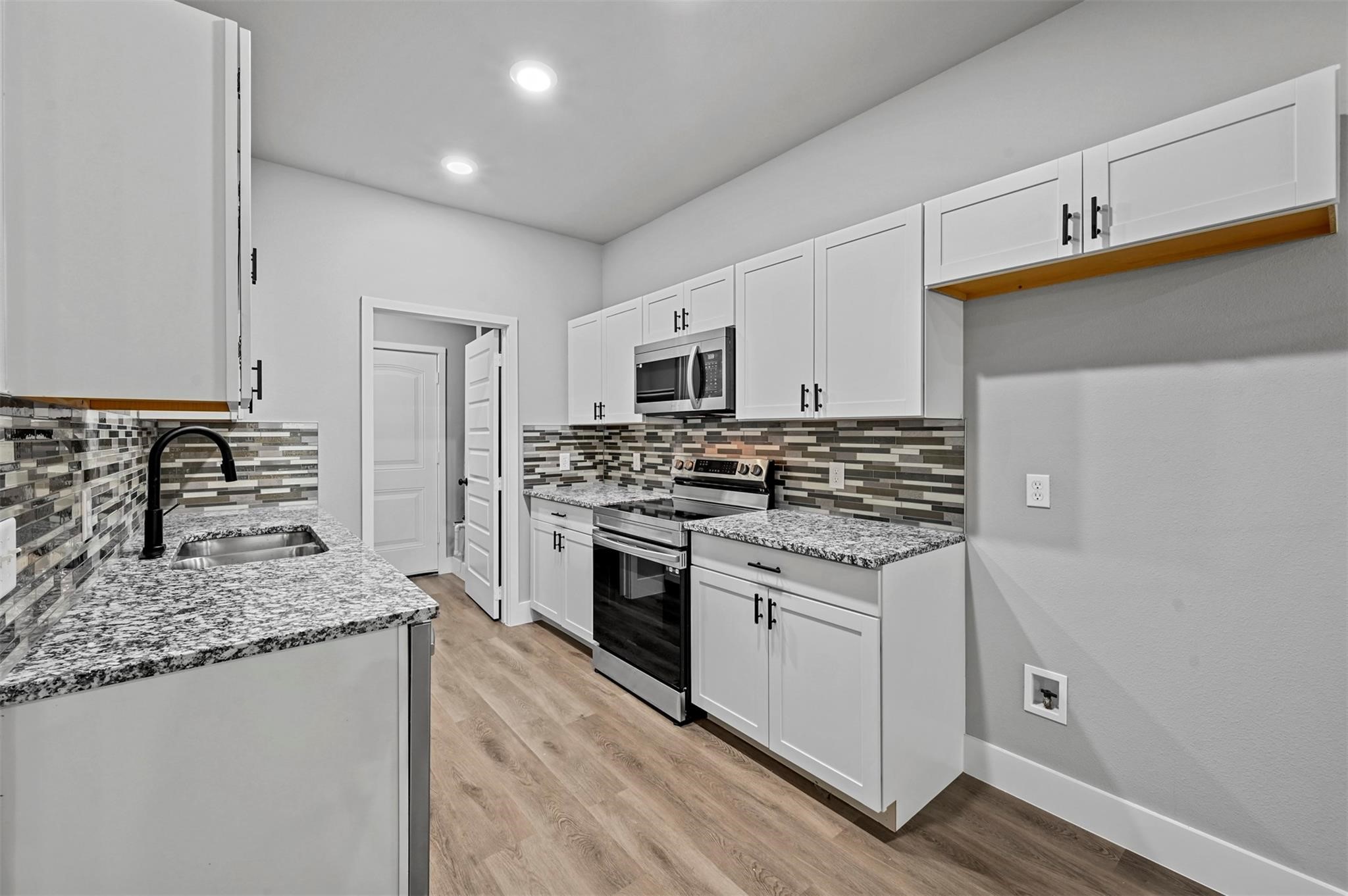 6147 Shawnee Drive Mabank TX 75156