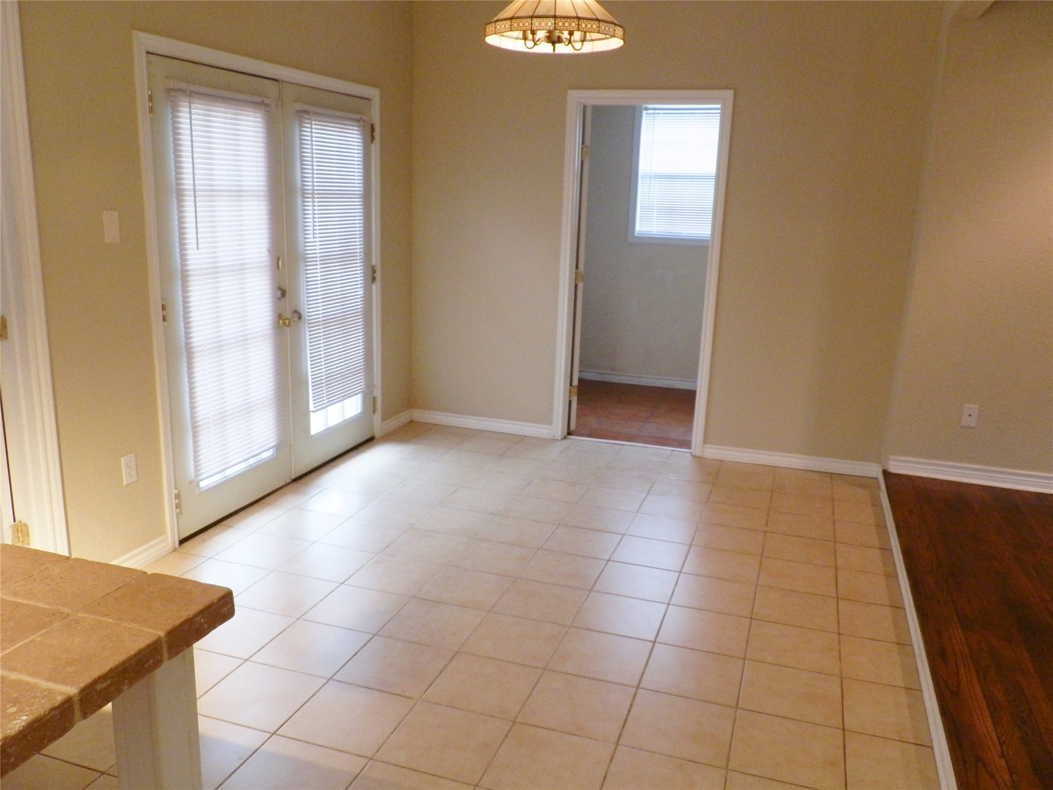 8823 San Benito Way Dallas TX 75218