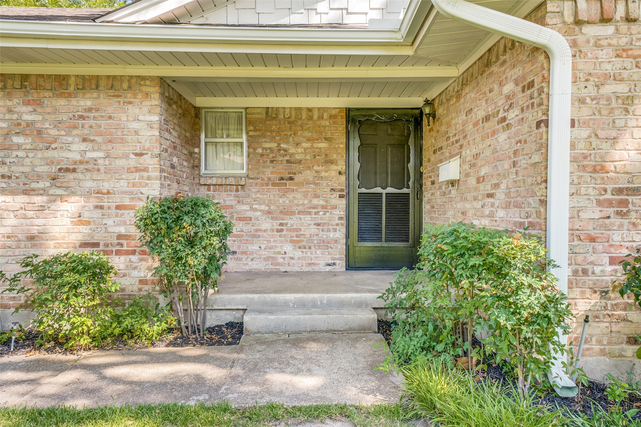 2314 Springhill Drive Dallas TX 75228