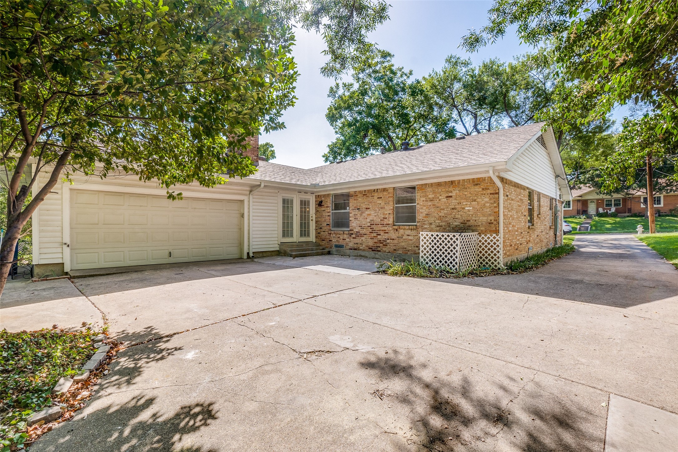 2314 Springhill Drive Dallas TX 75228