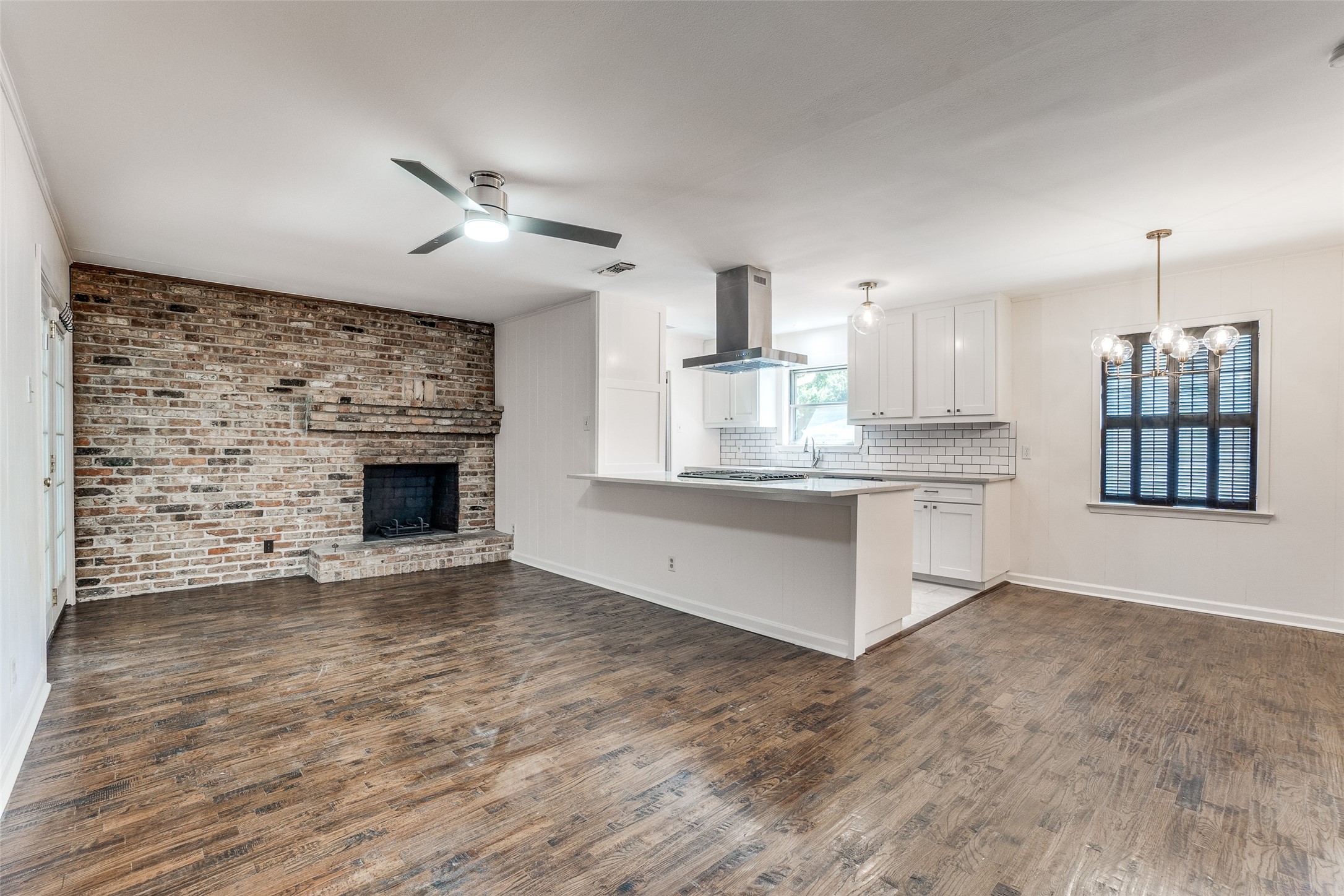 2314 Springhill Drive Dallas TX 75228