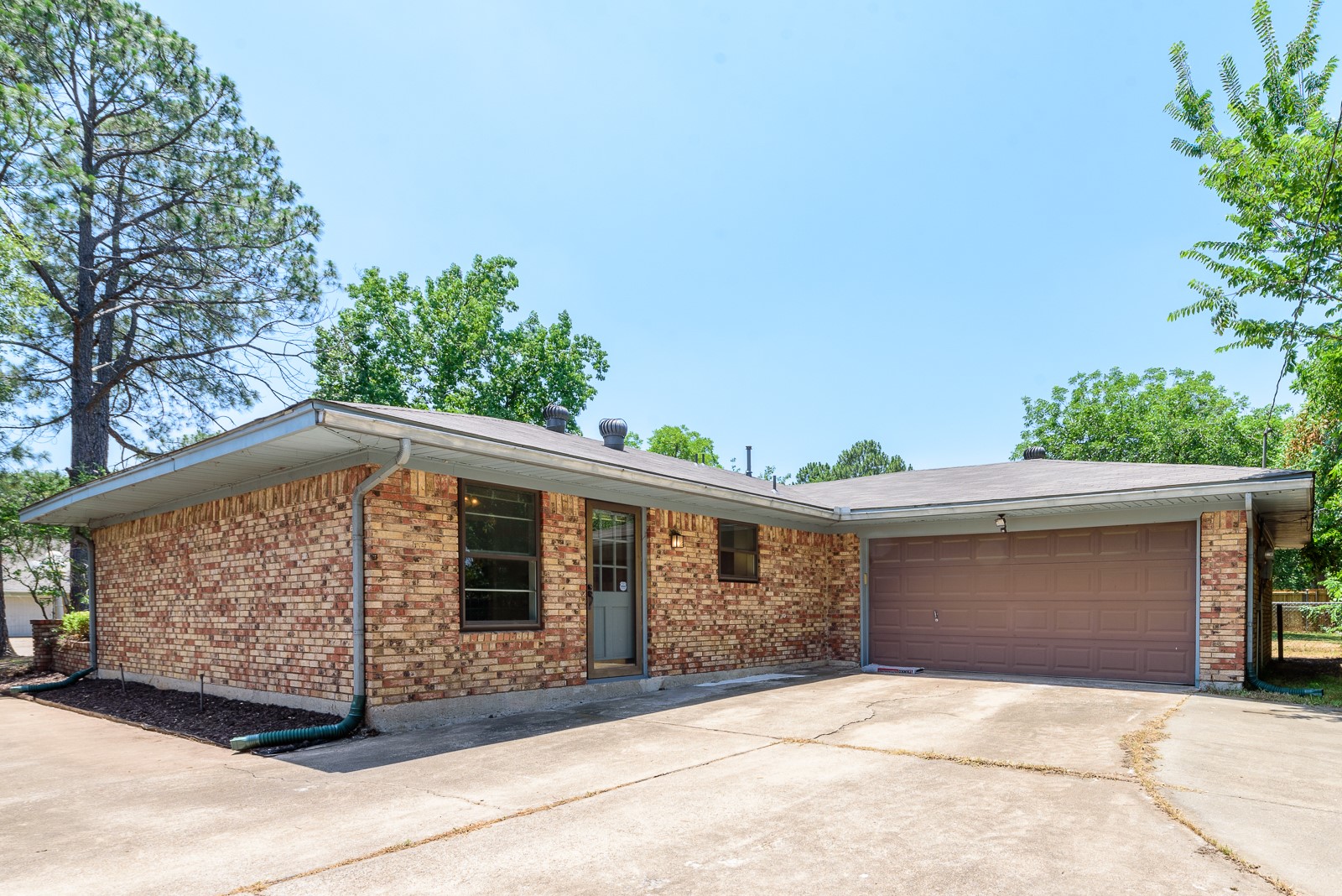 1915 Wendy Street Irving TX 75060