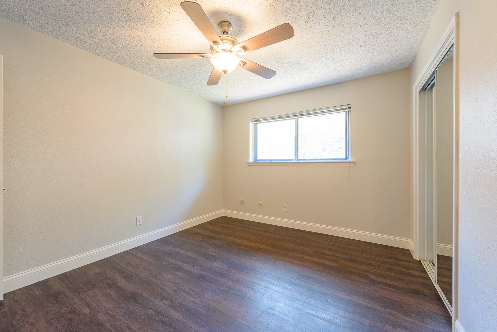 1915 Wendy Street Irving TX 75060