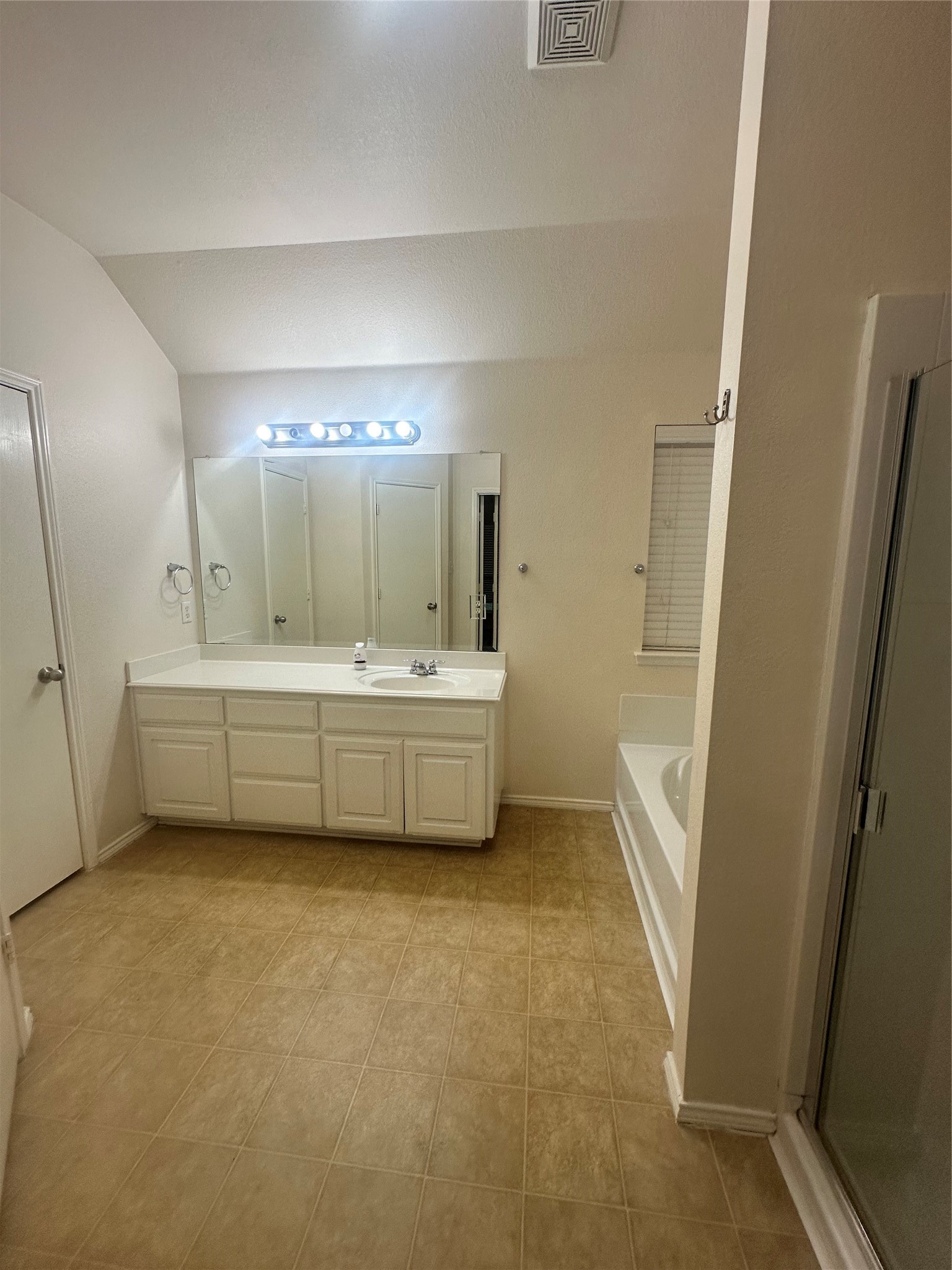 1213 Gardenia Circle Crowley TX 76036