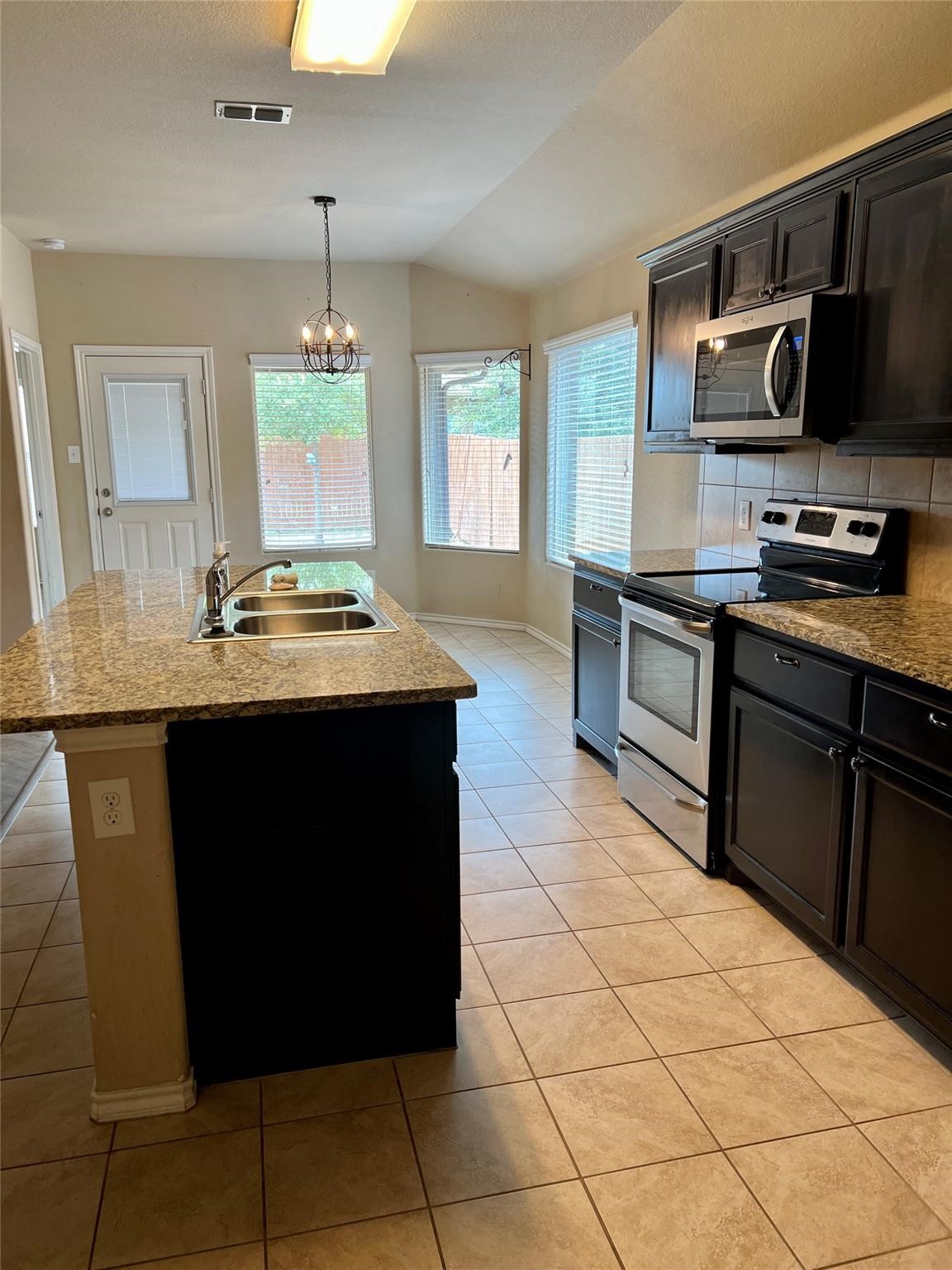 657 Cameron Way Azle TX 76020