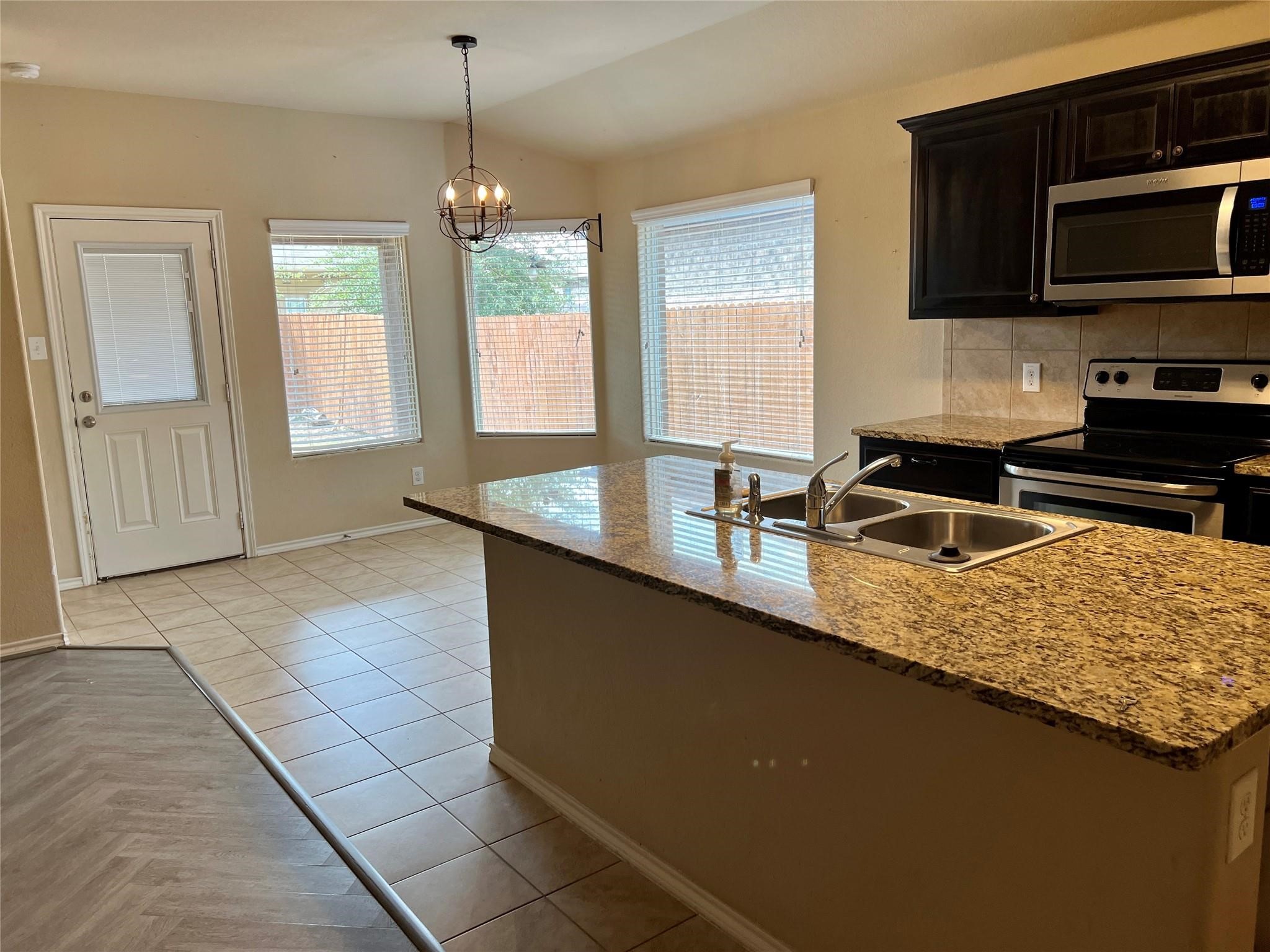 657 Cameron Way Azle TX 76020