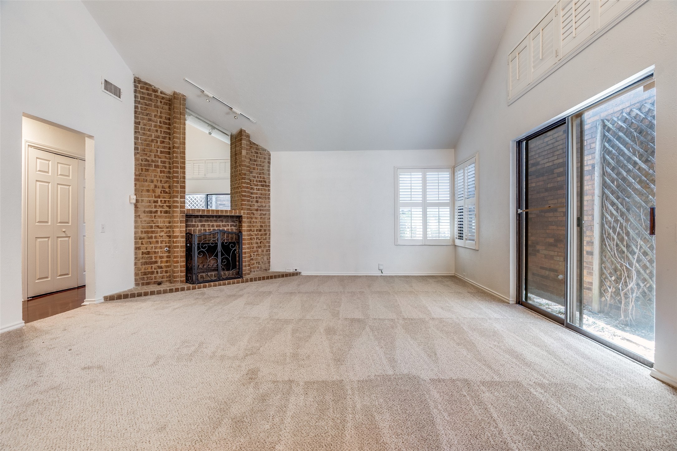 4147 Rosser Square Dallas TX 75244