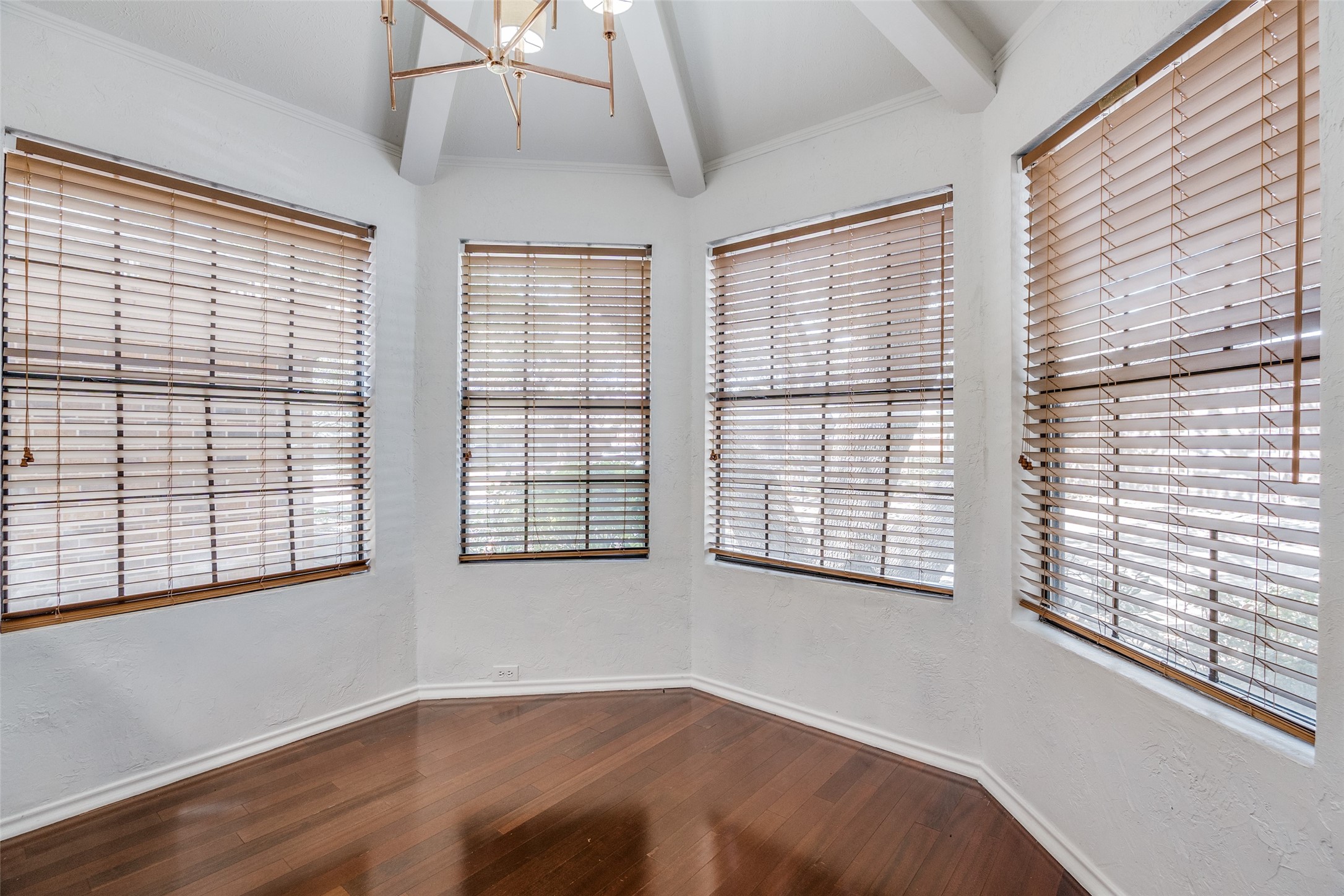 4147 Rosser Square Dallas TX 75244