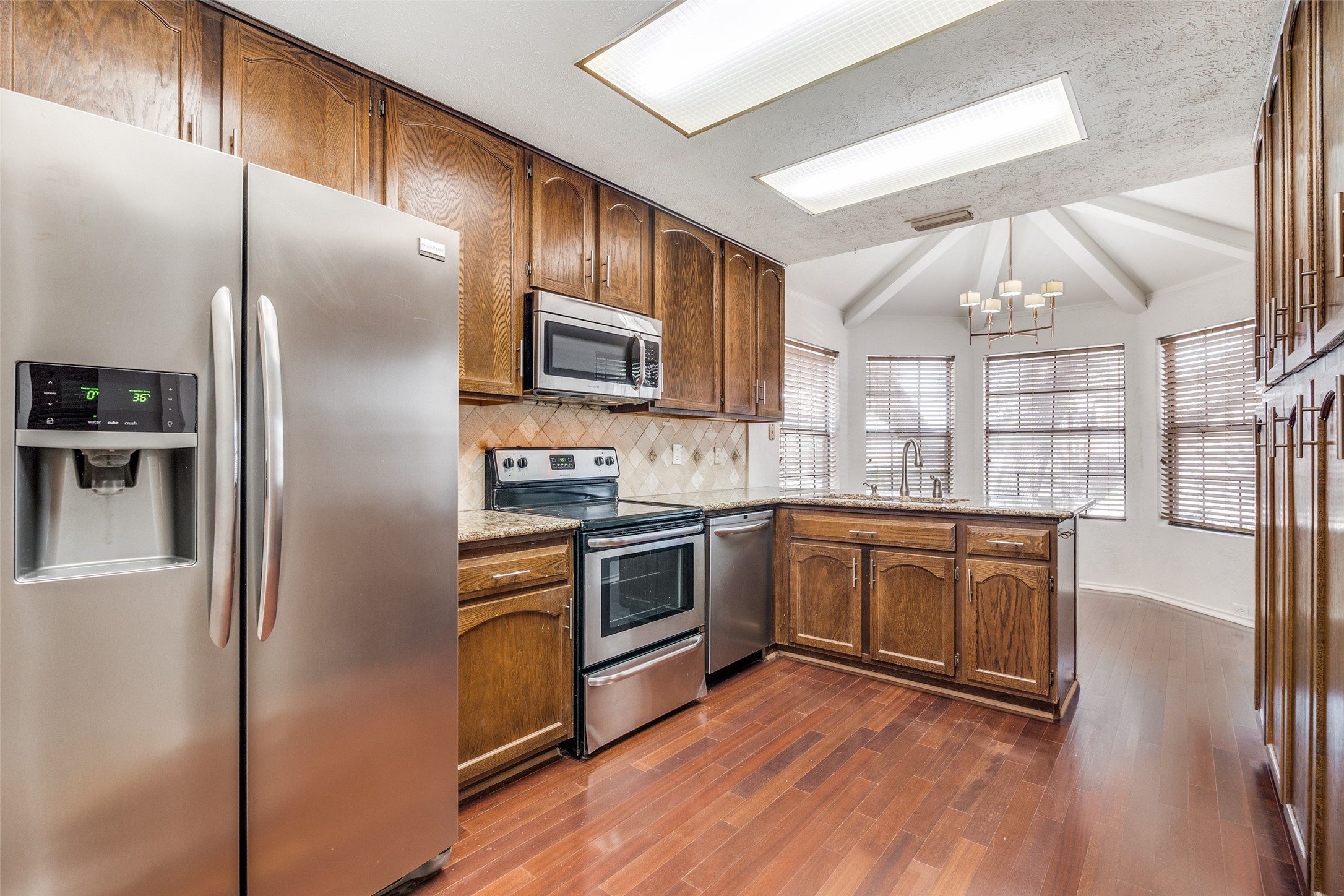 4147 Rosser Square Dallas TX 75244