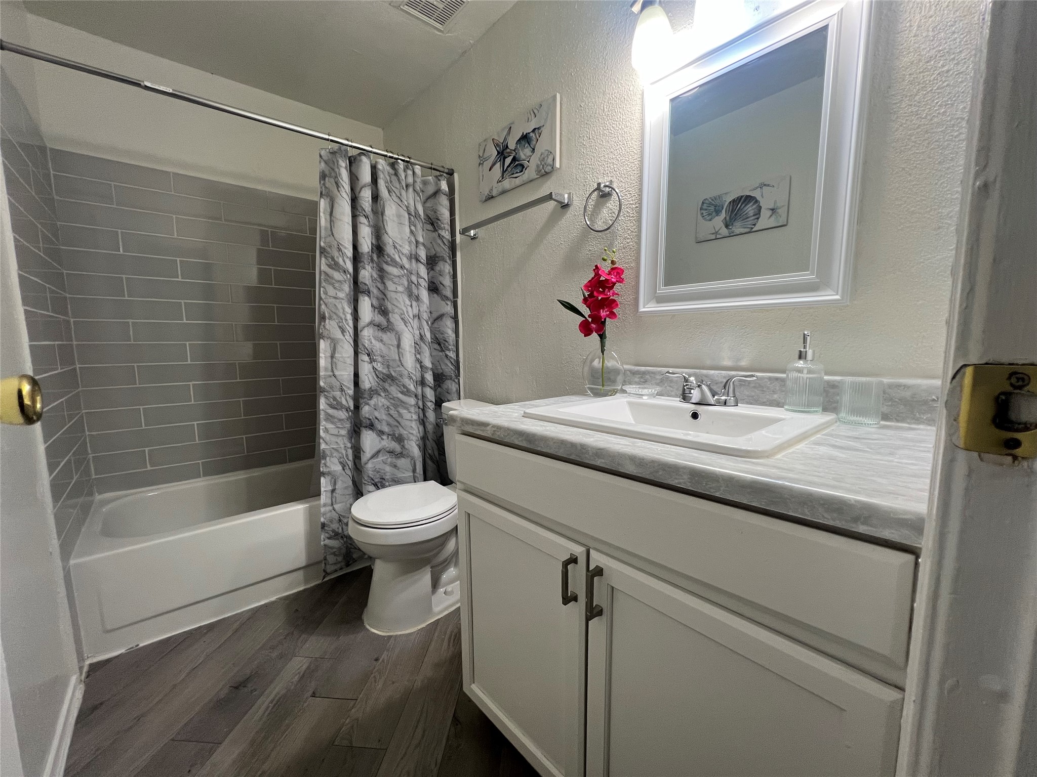 7501 Chesterfield Drive Dallas TX 75237