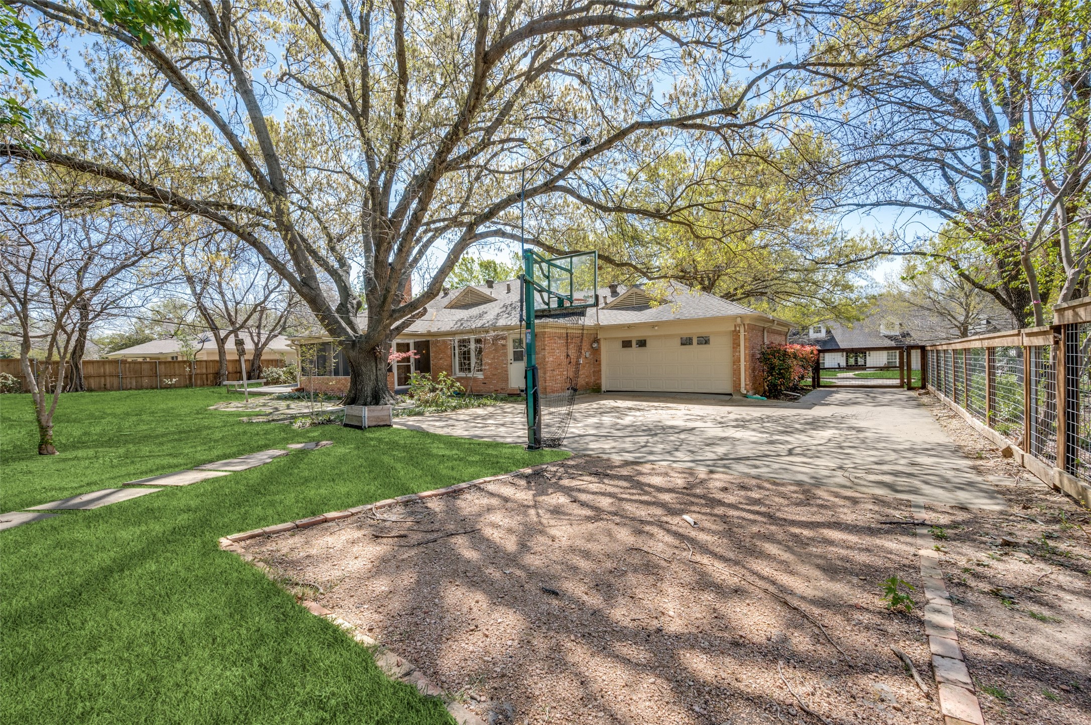 4321 Northview Lane Dallas TX 75229