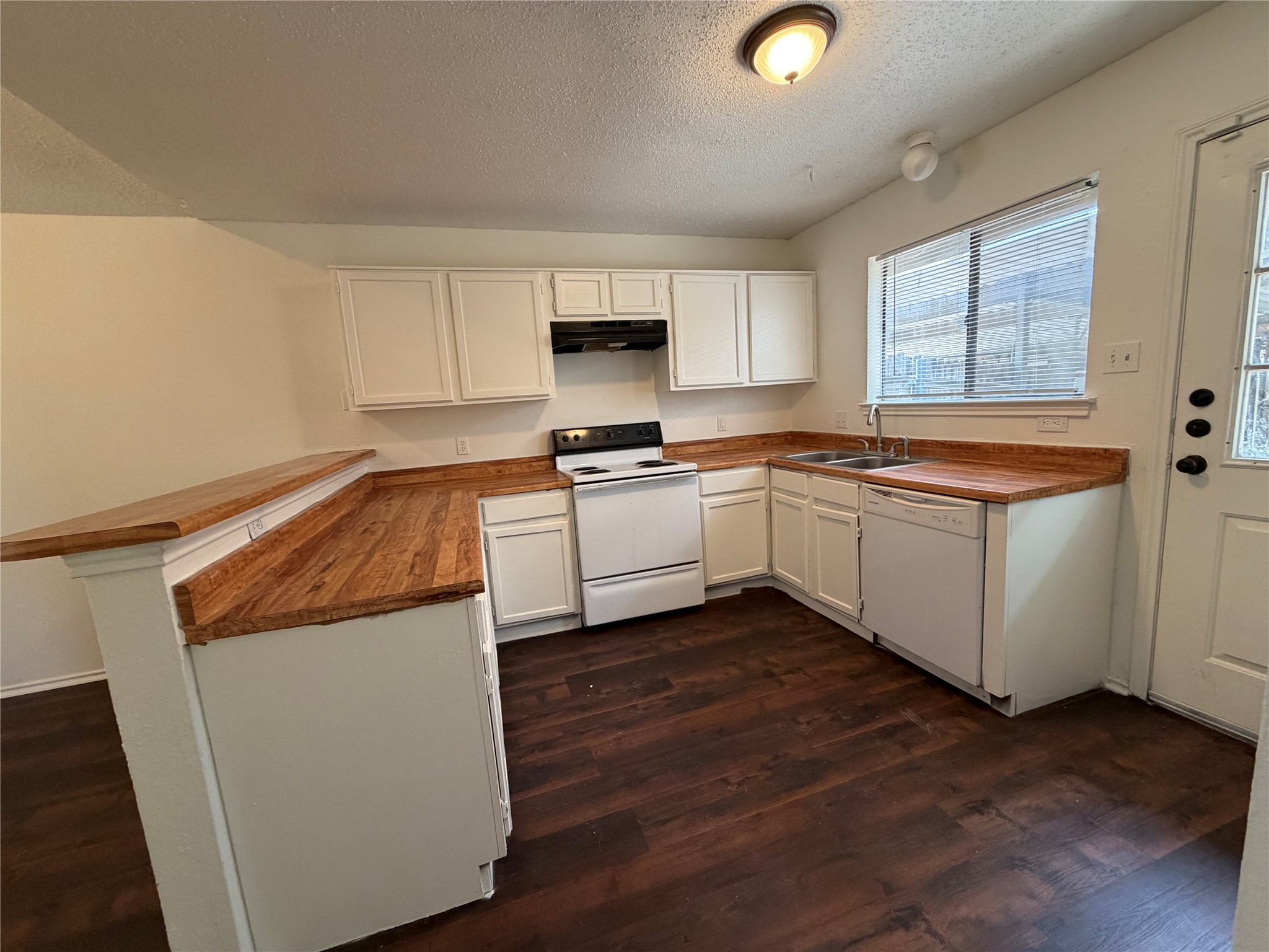 719 Westover Drive Lancaster TX 75134