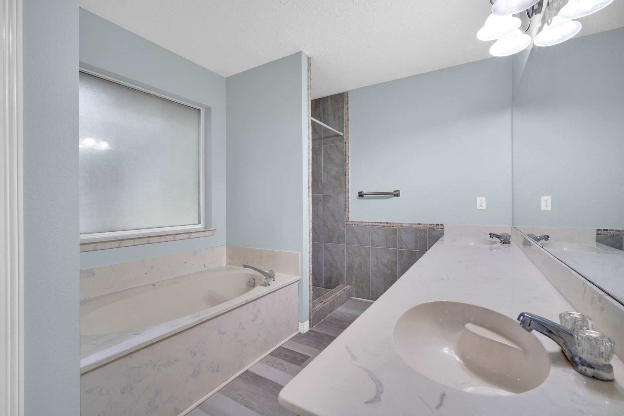 209 Alesha Road Red Oak TX 75154