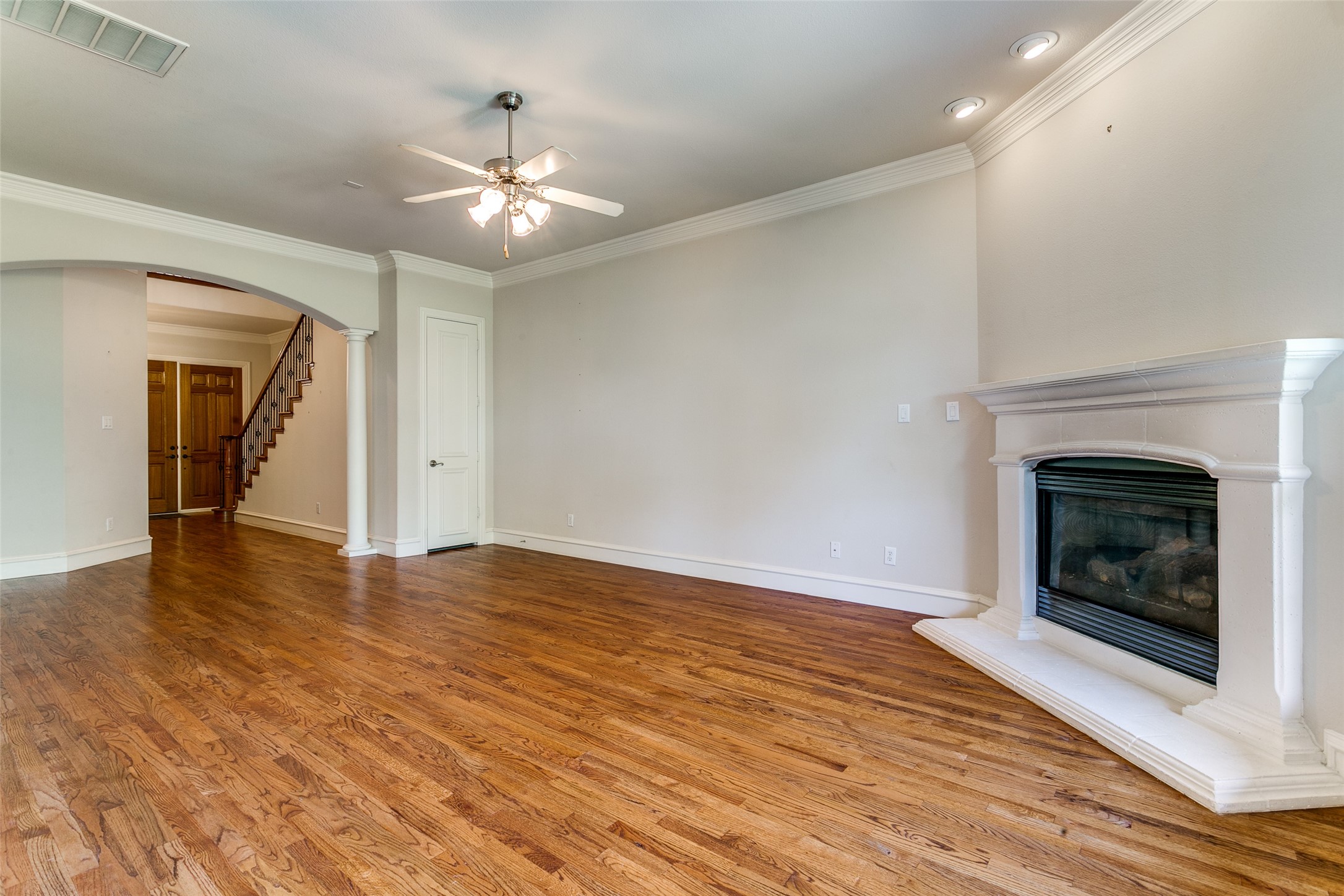 4472 Saint Andrews Boulevard Irving TX 75038