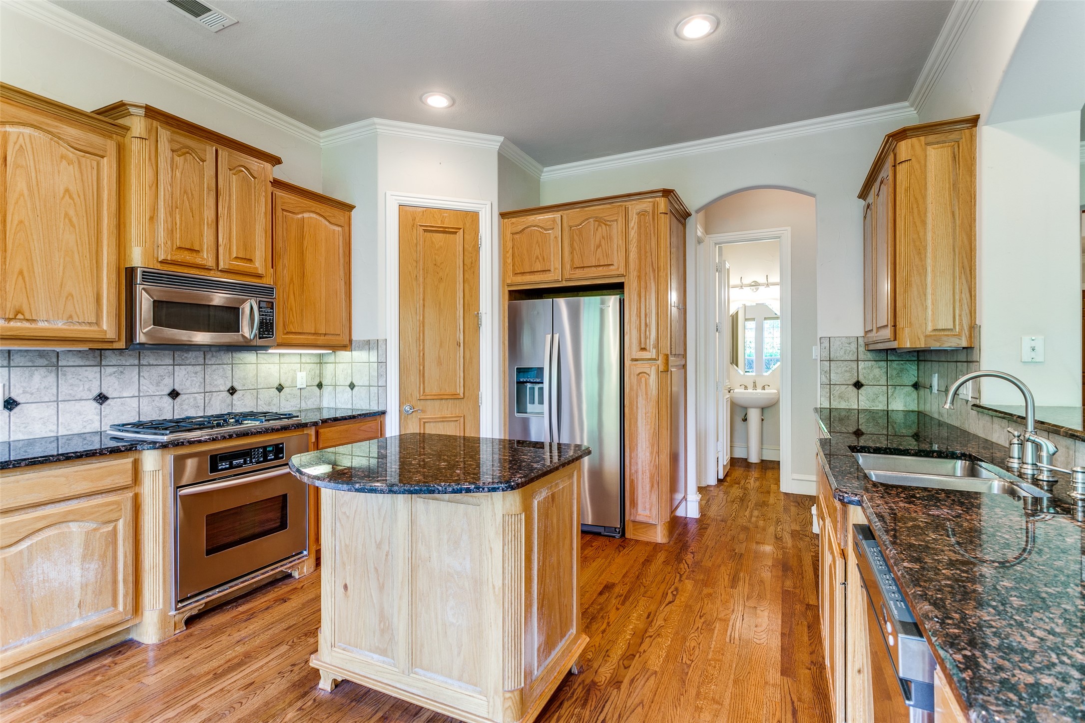 4472 Saint Andrews Boulevard Irving TX 75038