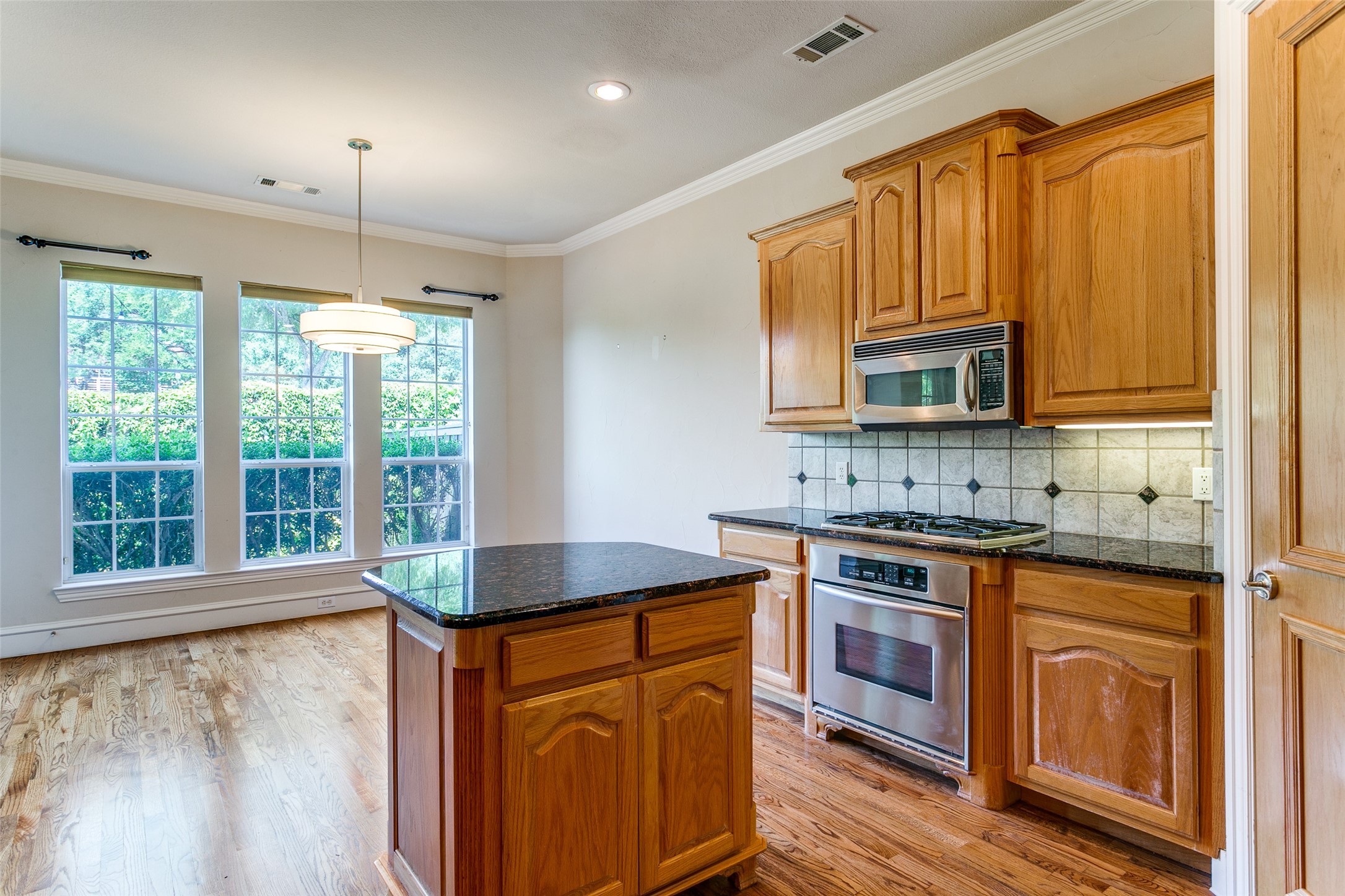 4472 Saint Andrews Boulevard Irving TX 75038