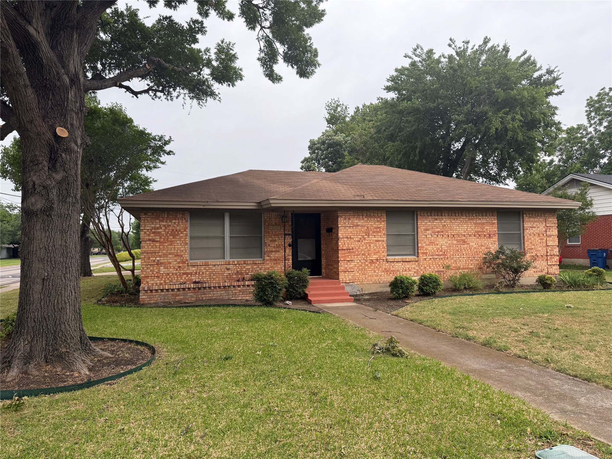 10205 San Juan Avenue Dallas TX 75228