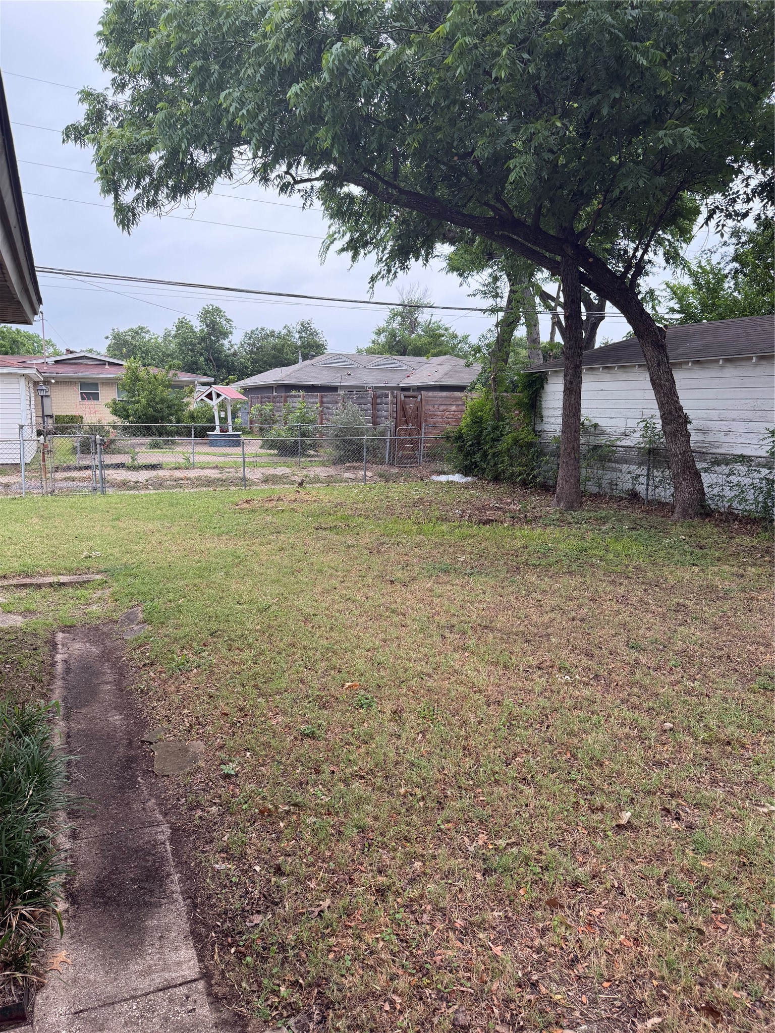10205 San Juan Avenue Dallas TX 75228