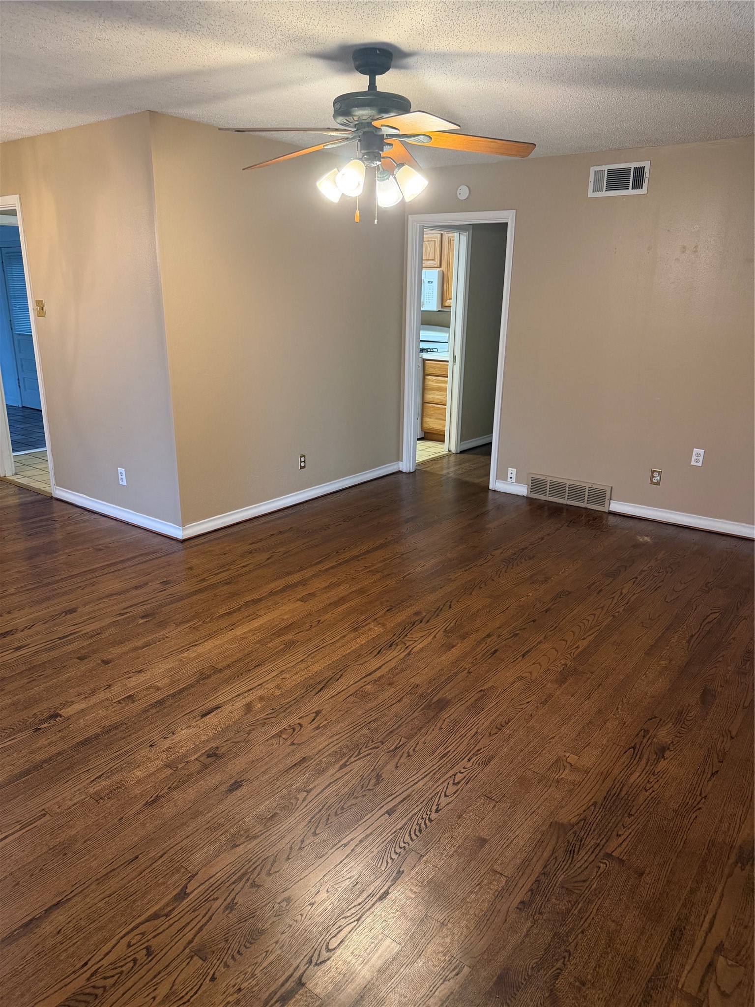 10205 San Juan Avenue Dallas TX 75228