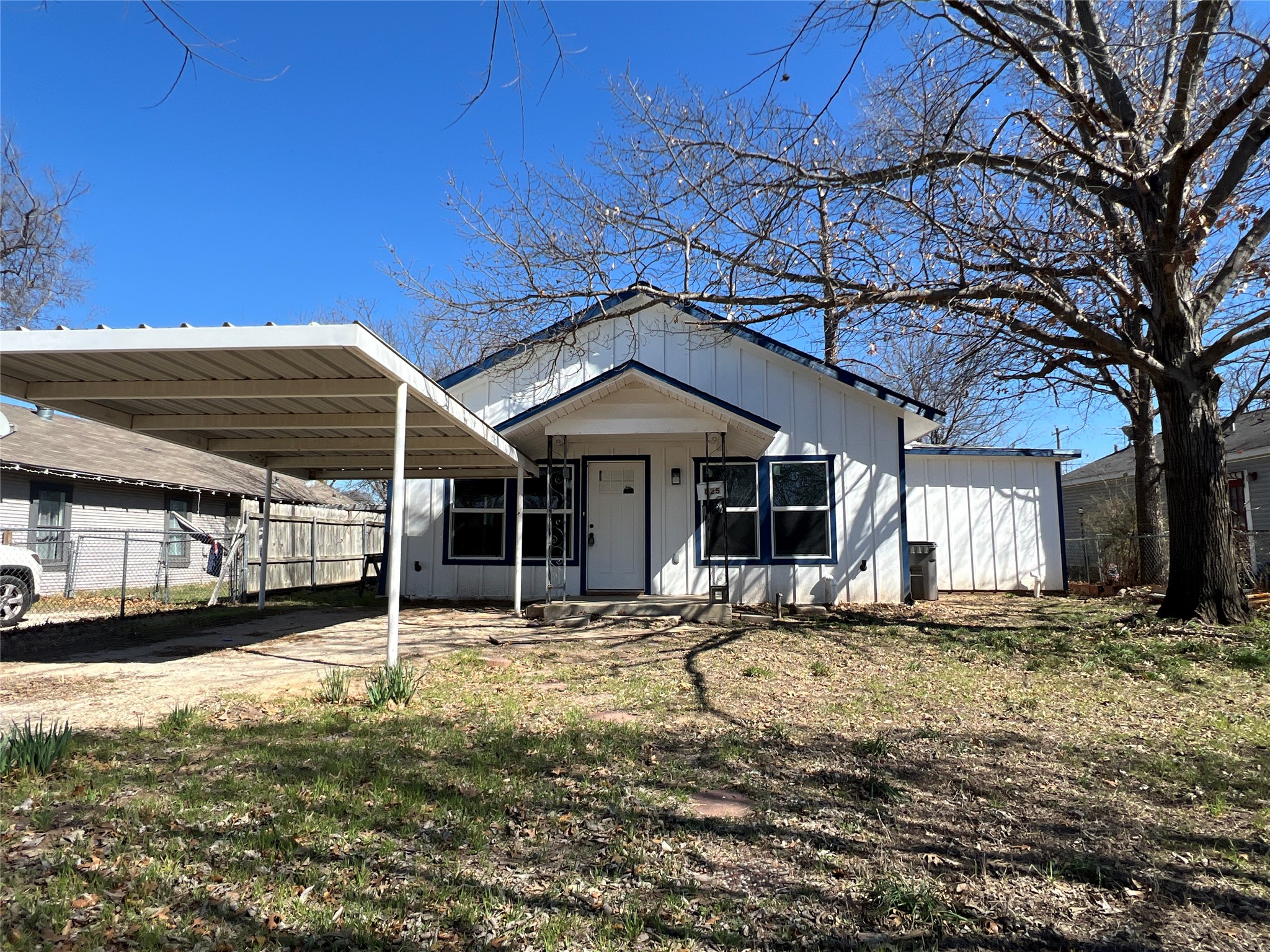 825 Texas Street Graham TX 76450