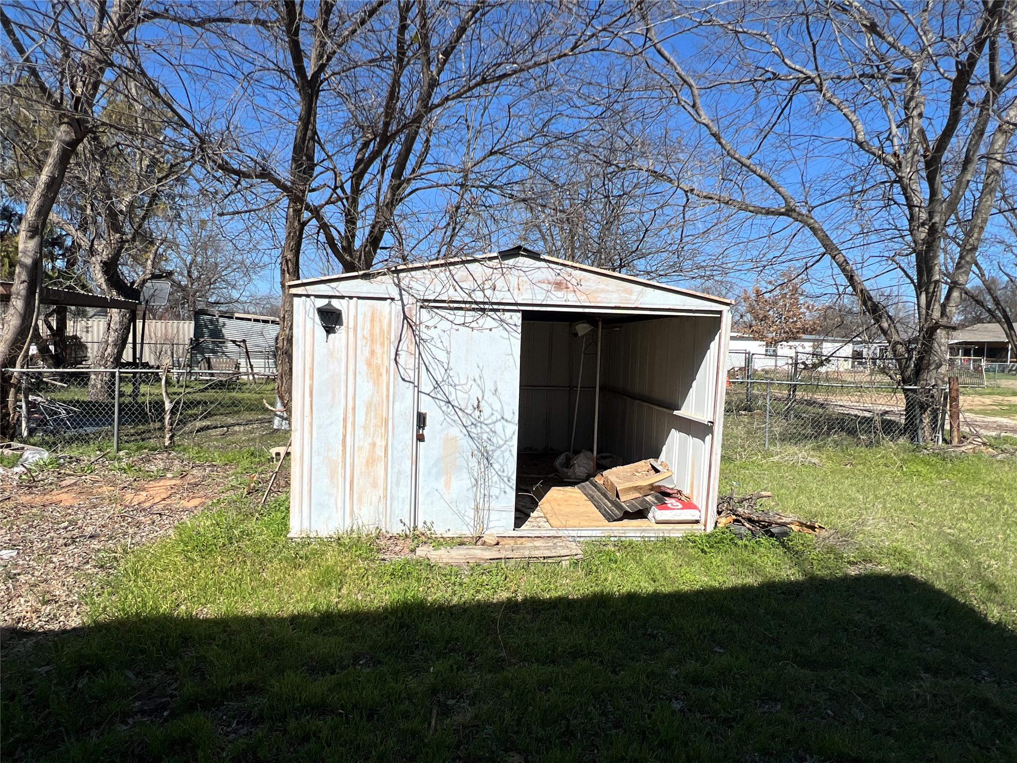 825 Texas Street Graham TX 76450