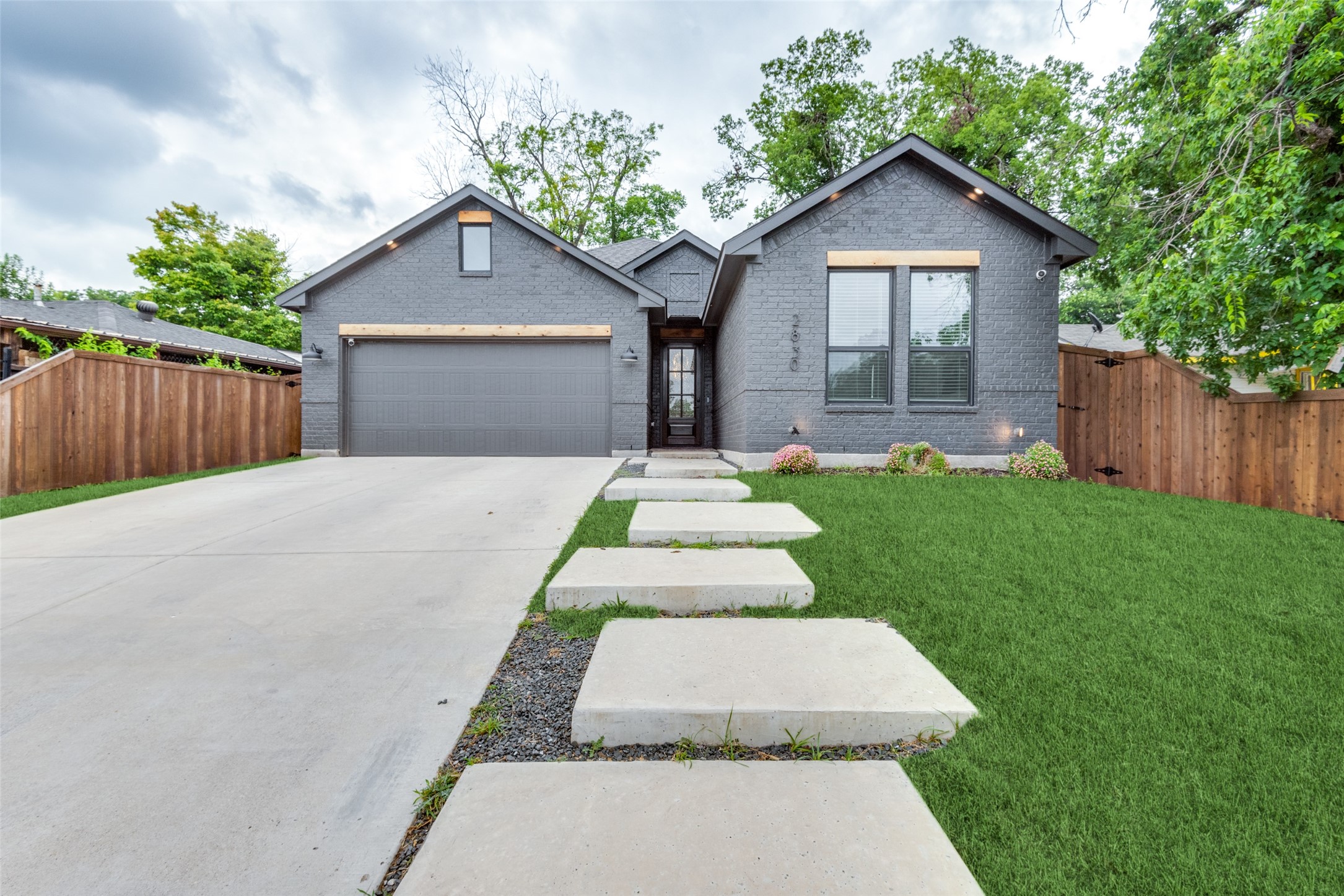 2830 S Marsalis Avenue Dallas TX 75216