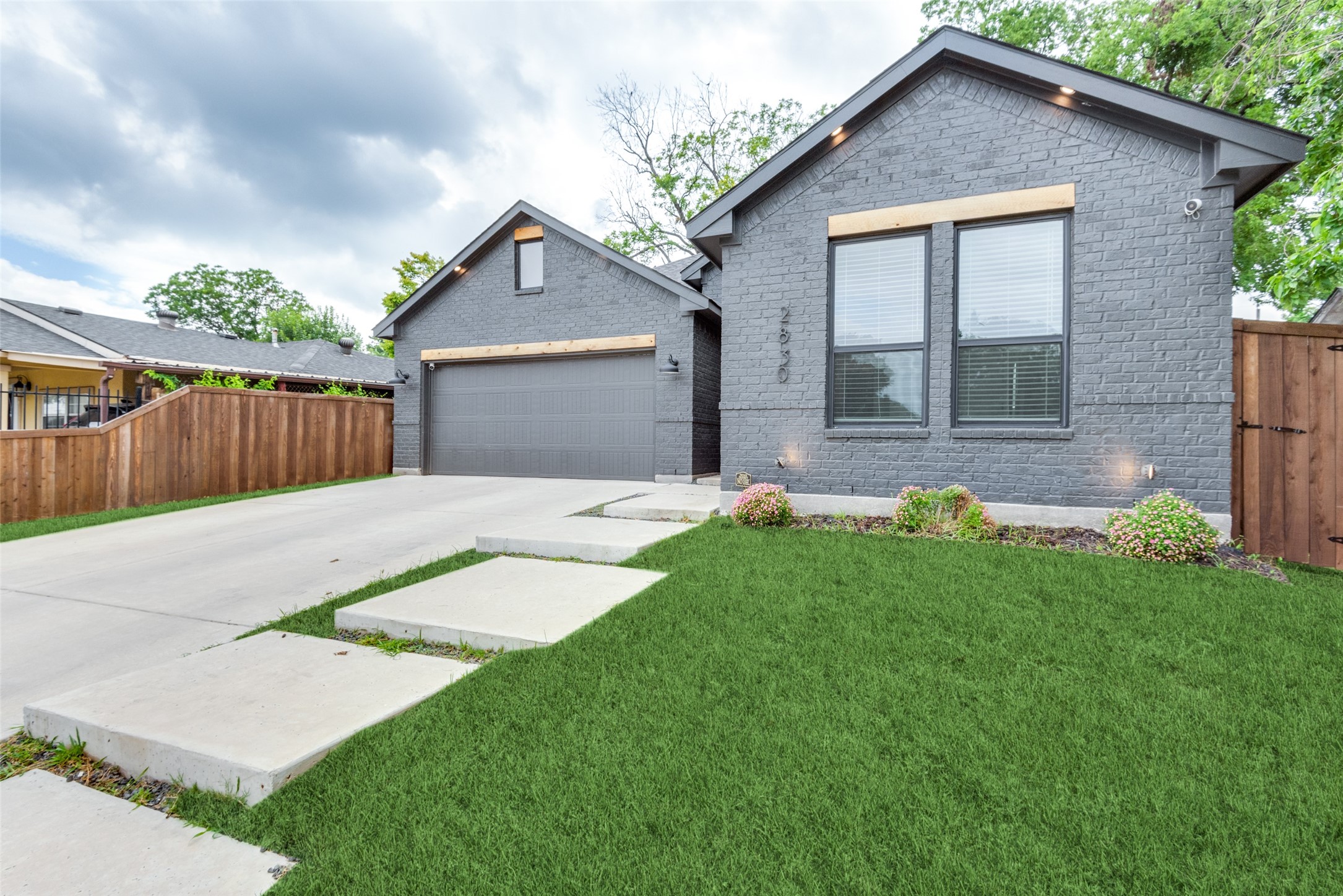 2830 S Marsalis Avenue Dallas TX 75216