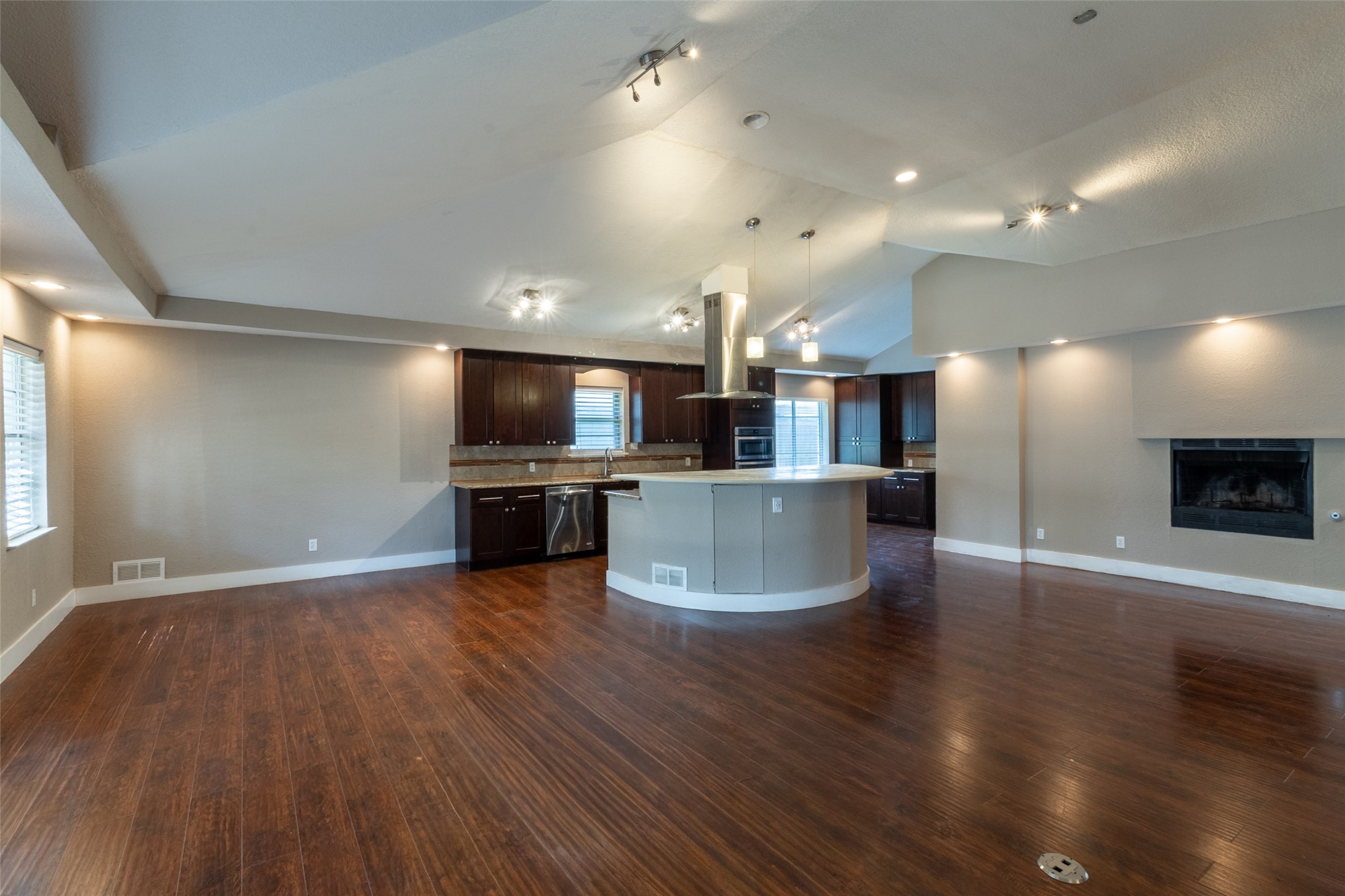5715 Hillcroft Street Dallas TX 75227