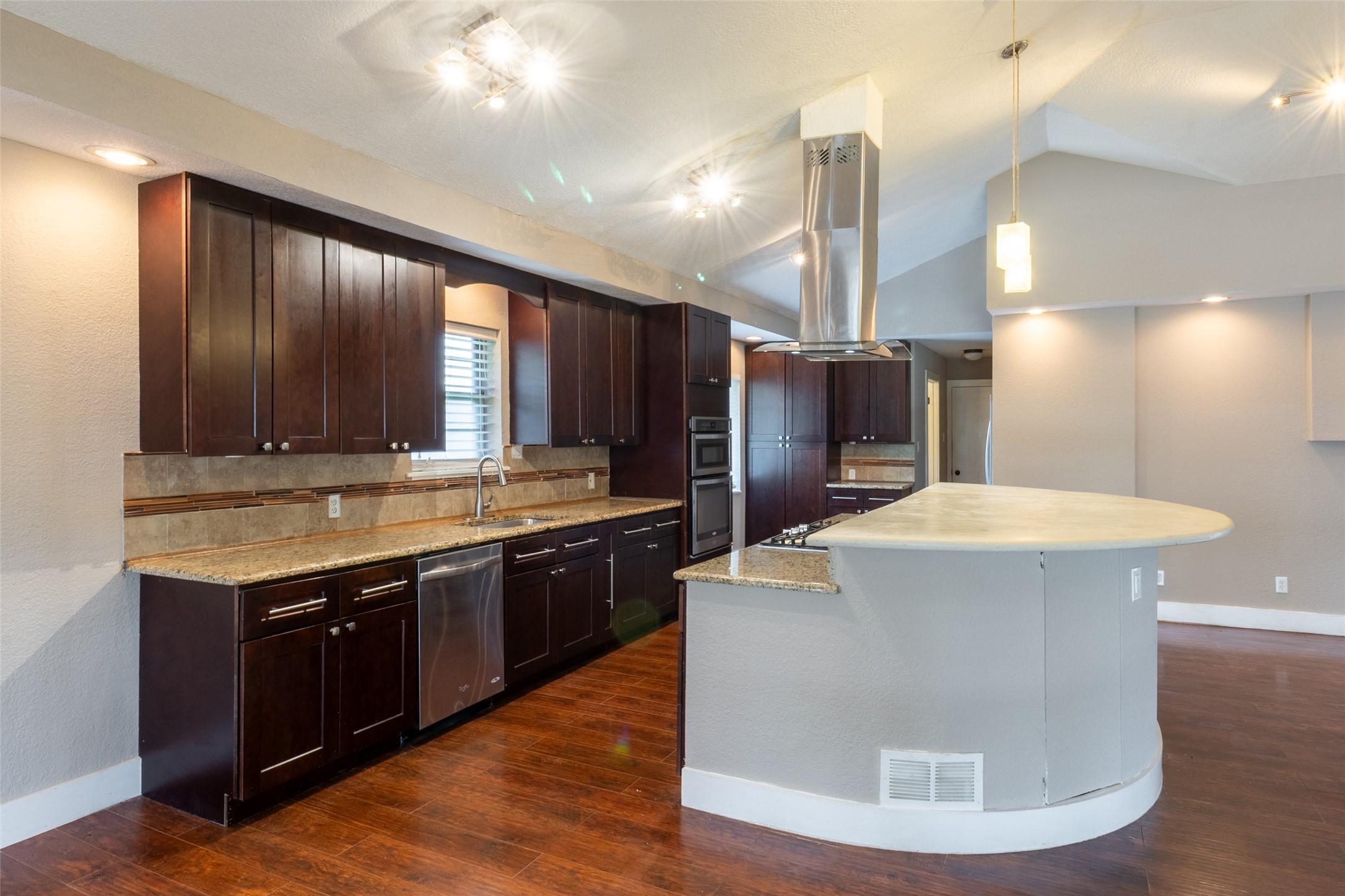 5715 Hillcroft Street Dallas TX 75227