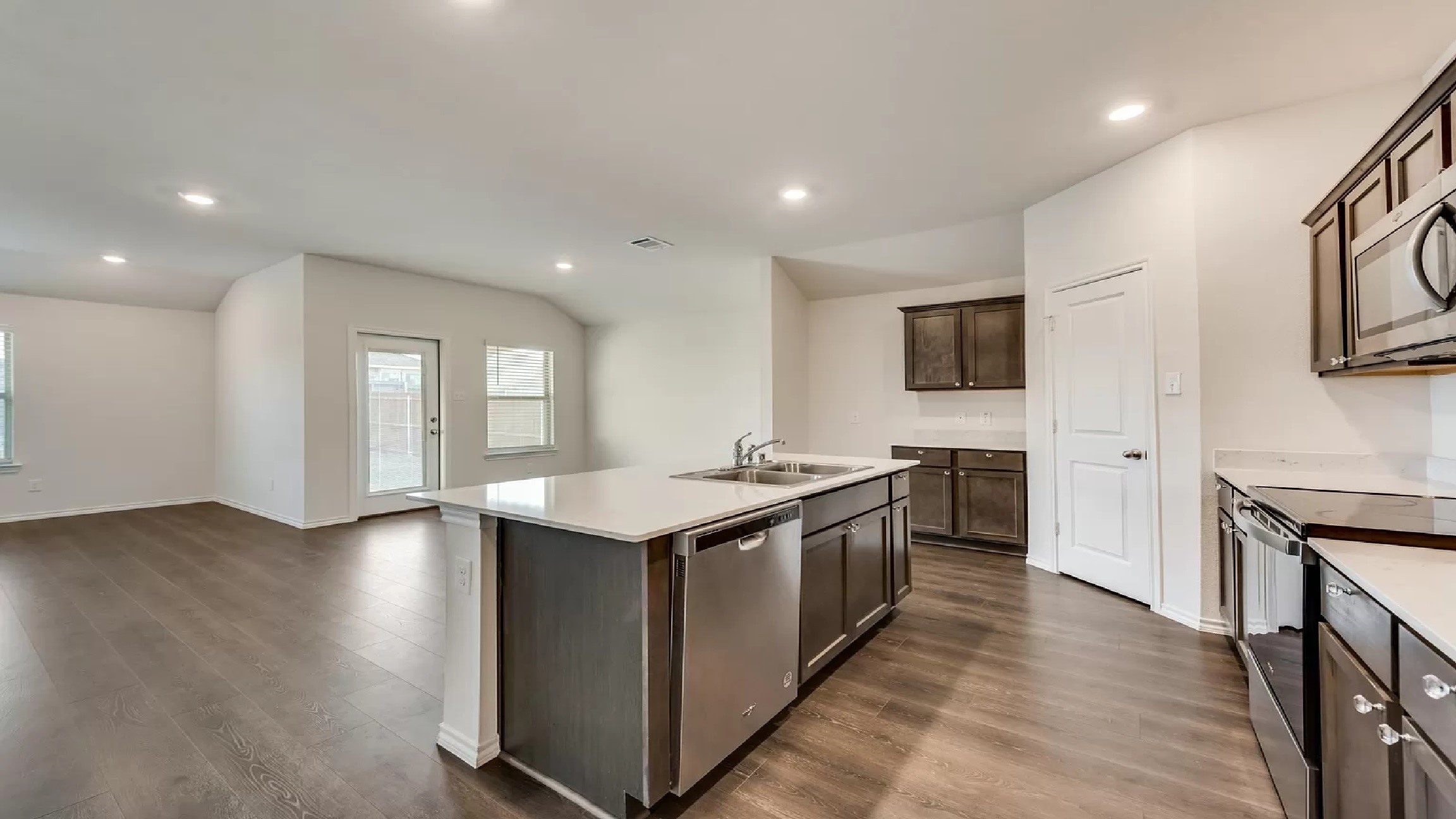 972 Glover Drive Aubrey TX 76227