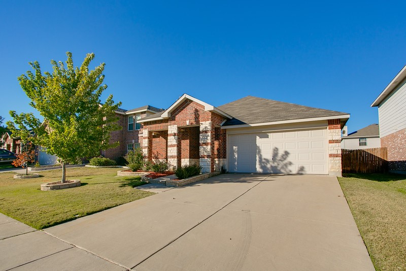 4541 Martingale View Lane Fort Worth TX 76244