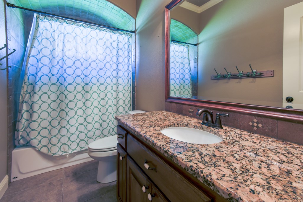 421 River Bank Lane Granbury TX 76049