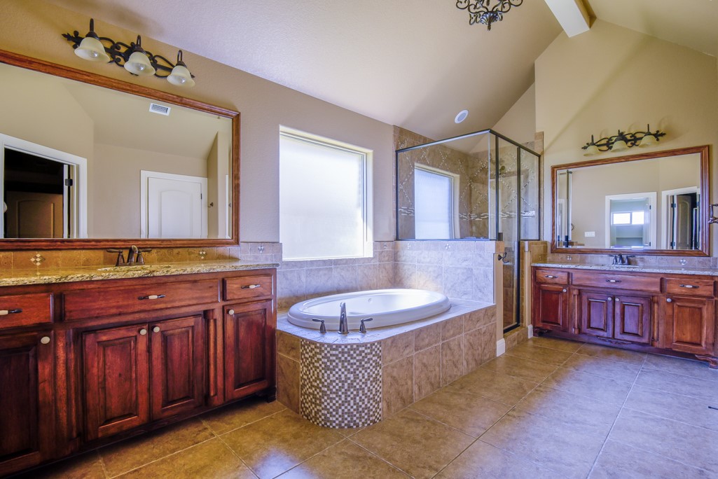 421 River Bank Lane Granbury TX 76049